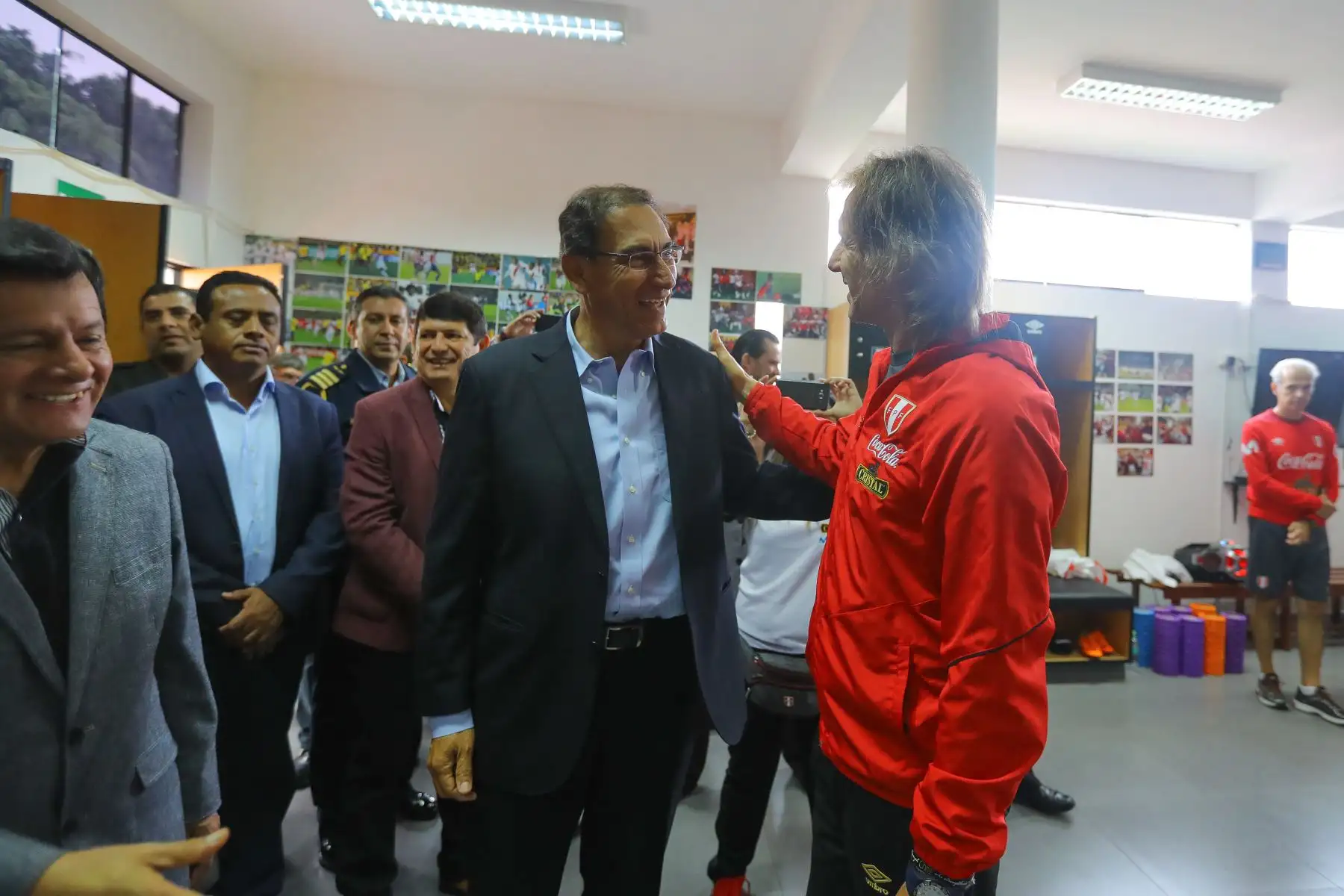 Jefe de Estado Martín Vizcarra, despide a la selección peruana de fútbol en la Videna. Foto:ANDINA /Presidencia