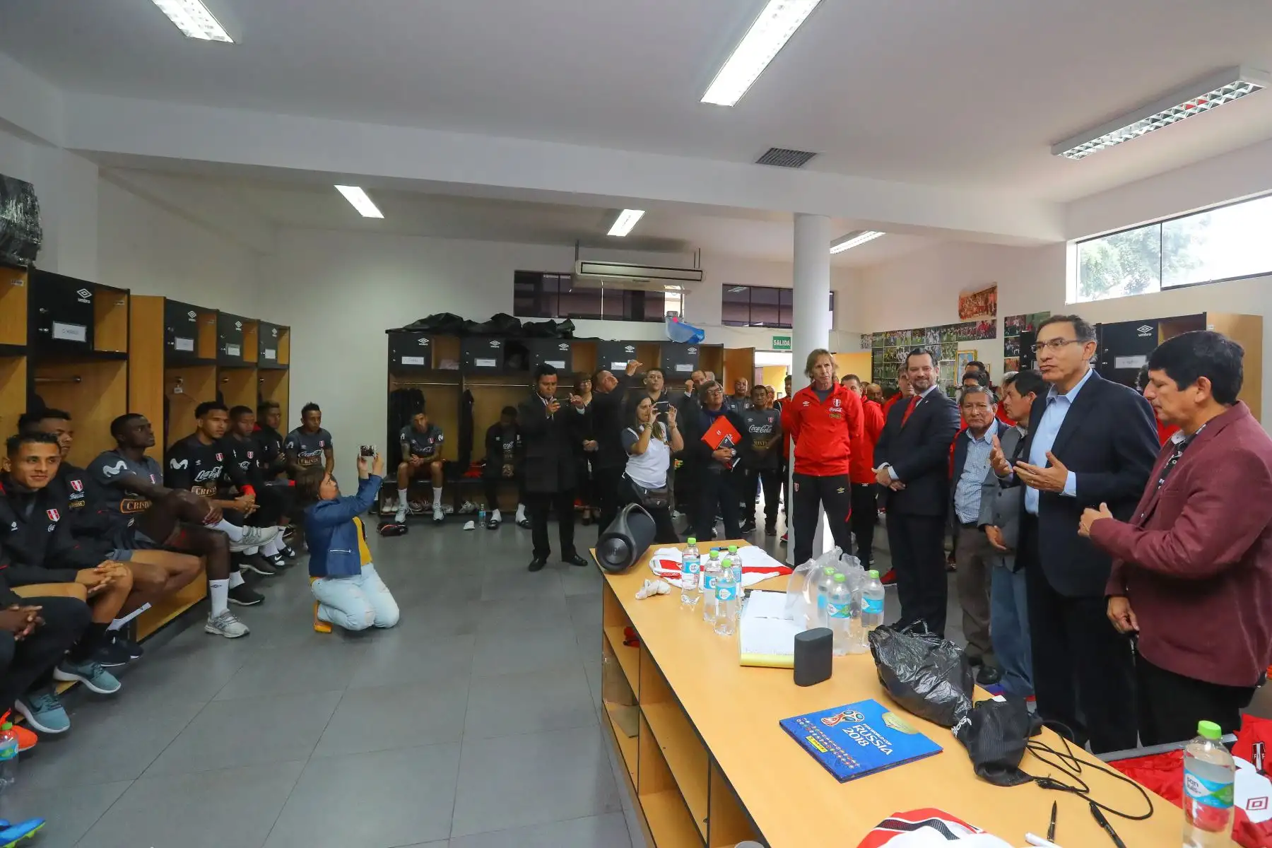 Jefe de Estado Martín Vizcarra, despide a la selección peruana de fútbol en la Videna. Foto:ANDINA /Presidencia