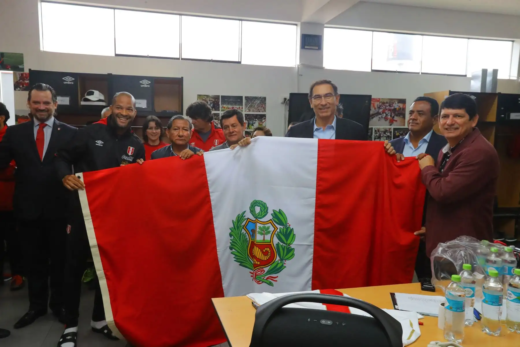 Jefe de Estado Martín Vizcarra, despide a la selección peruana de fútbol en la Videna. Foto:ANDINA /Presidencia