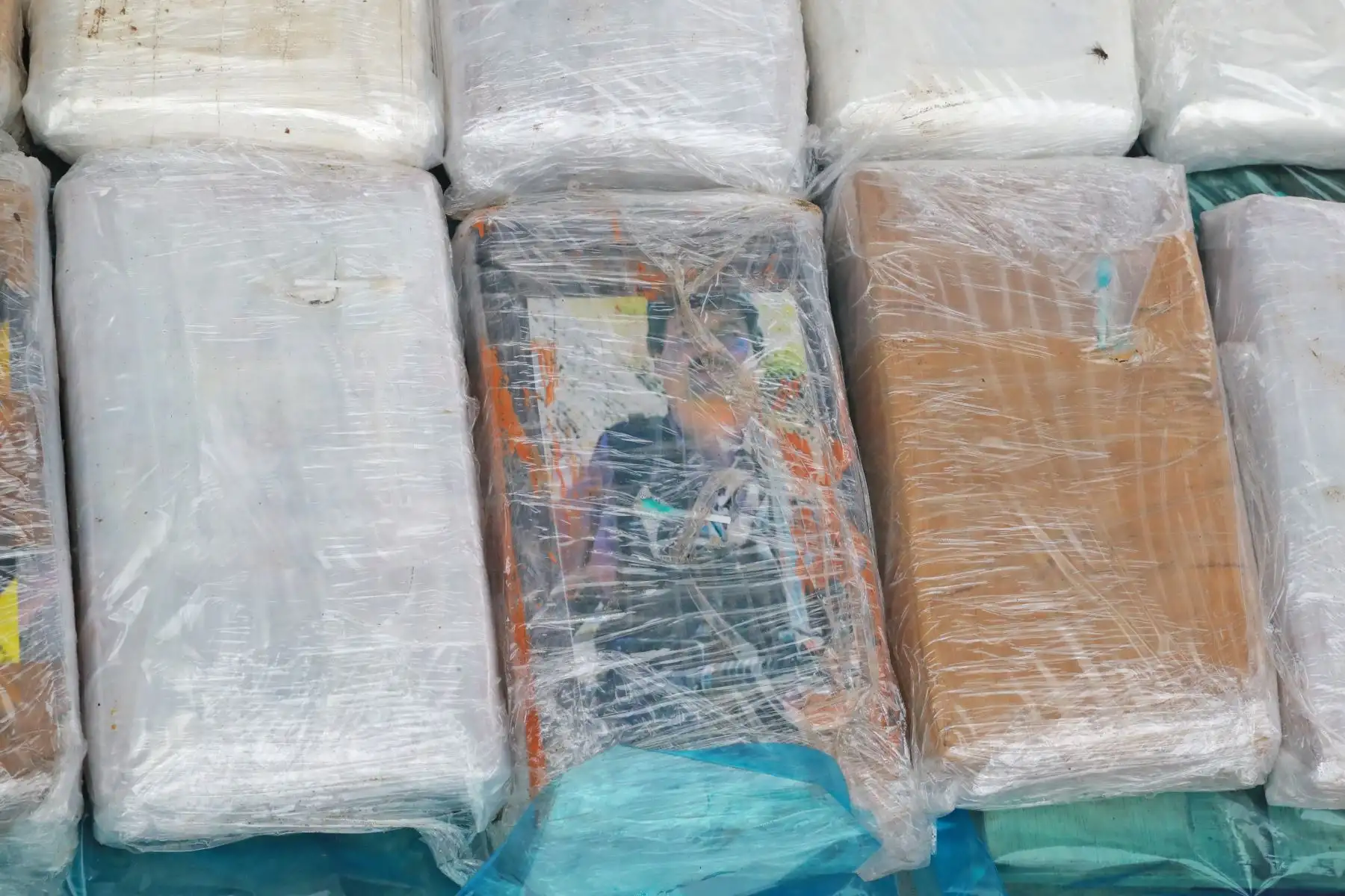 El presidente Martín Vizcarra, recibió detalles del operativo que permitió el decomiso de más de una tonelada de droga en la localidad de Chancay. Foto: ANDINA/Prensa Presidencia