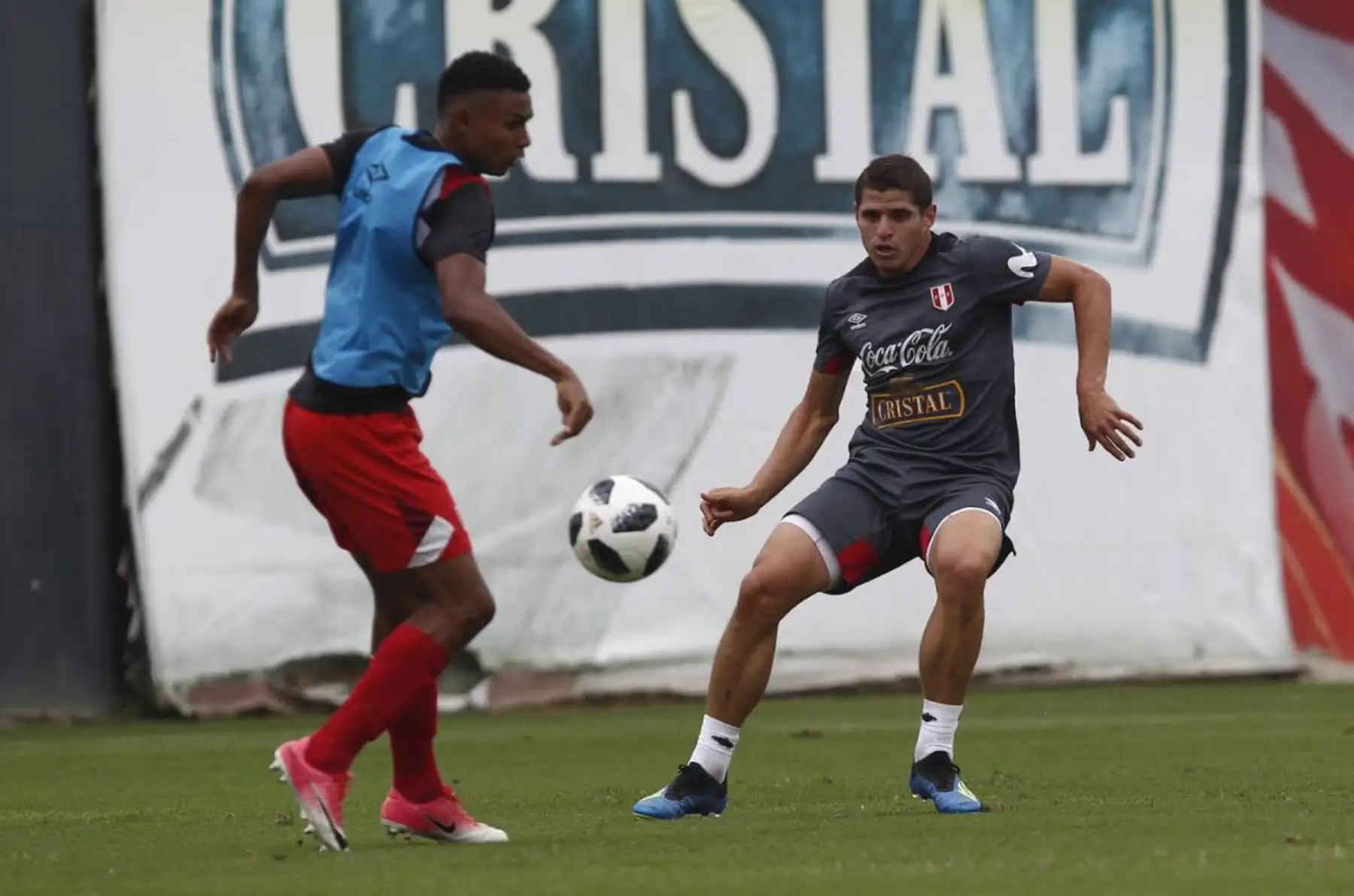 La Selección realizó su último entrenamiento en la Videna. Los muchachos que no iniciaron el encuentro ante Escocia, trabajaron con la Sub 20.Foto: ANDINA/FPF