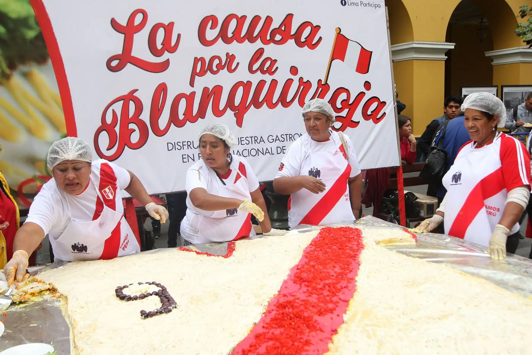 Feria gastronómica,"Causa por la blanquiroja"organizada por la  Municipalidad de Lima,en el marco del Dia Mundial de la papa.Foto:ANDINA/Héctor Vinces.