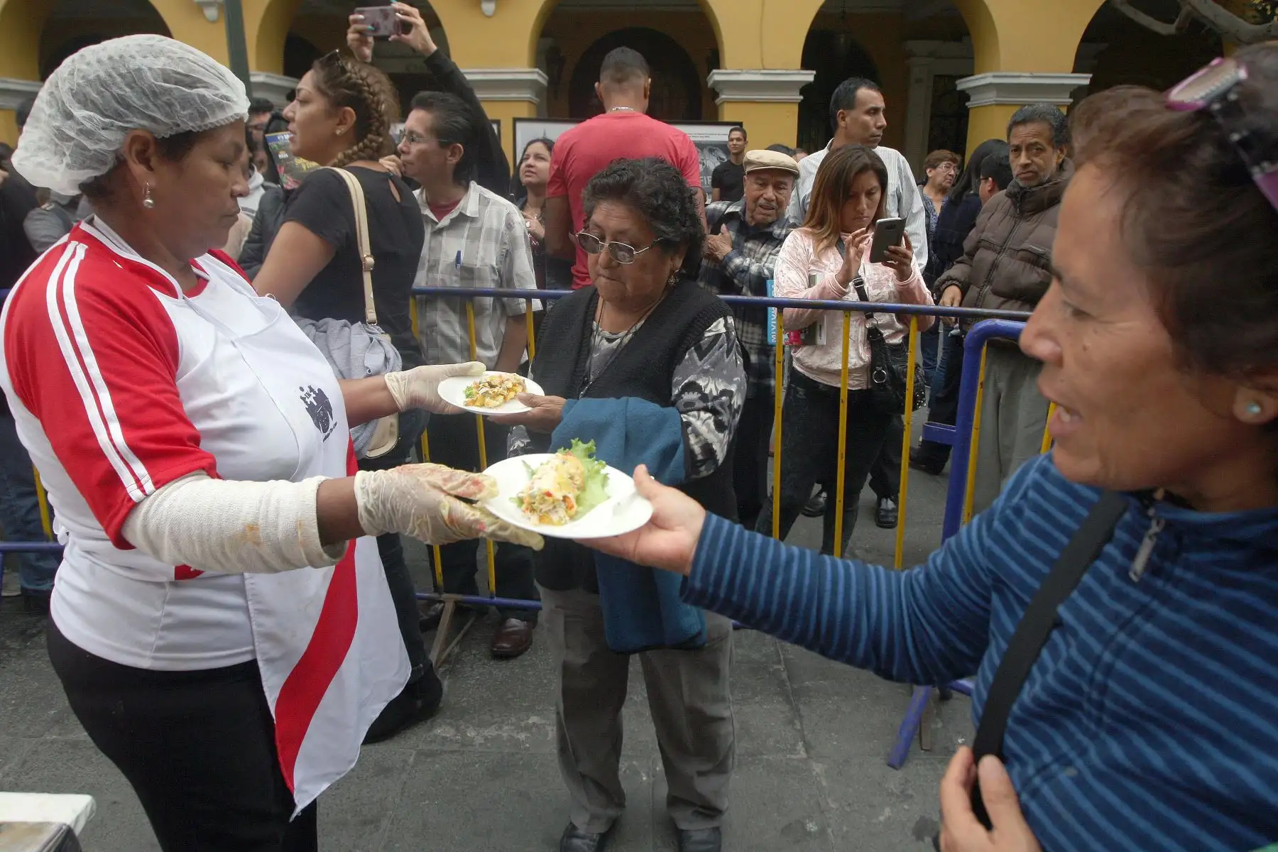Feria gastronómica,"Causa por la blanquiroja"organizada por la  Municipalidad de Lima,en el marco del Dia Mundial de la papa.Foto:ANDINA/Héctor Vinces.