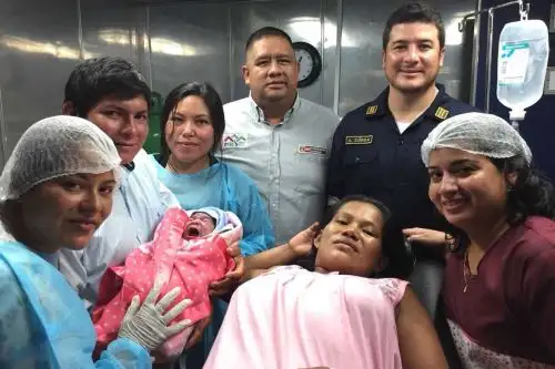A bordo de la Plataforma Itinerante de Acción Social (PIAS) Morona nació esta madrugada Marcelo Caleb Flores Chumpi, el primer varoncito de este año, en el marco de la Segunda Campaña de Acción Social del Programa Nacional PAIS del Ministerio de Desarrollo e Inclusión Social (Midis), que a través de estas iniciativas permite la presencia efectiva del Estado en estas zonas alejadas del país.