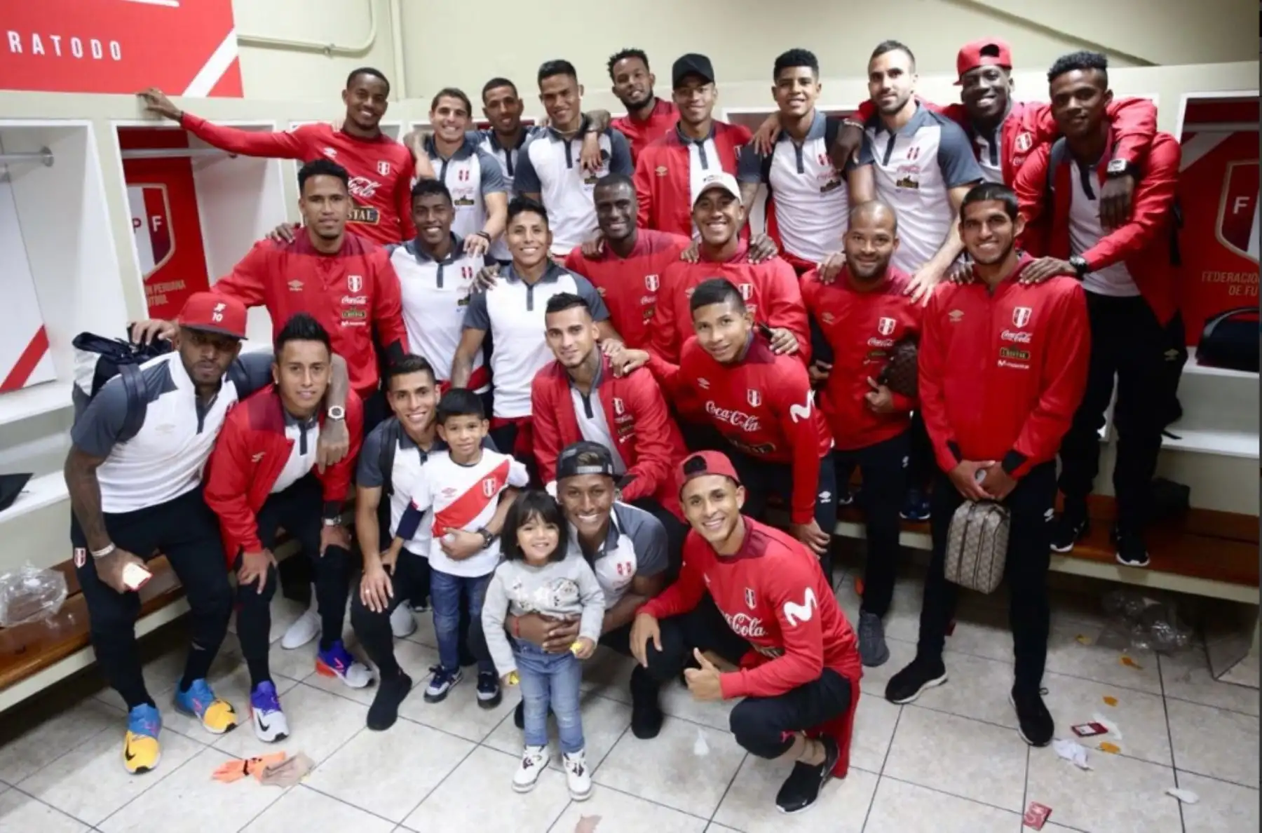 Selección Peruana viajó a Europa para completar su preparación al Mundial.Foto: ANDINA/FPF