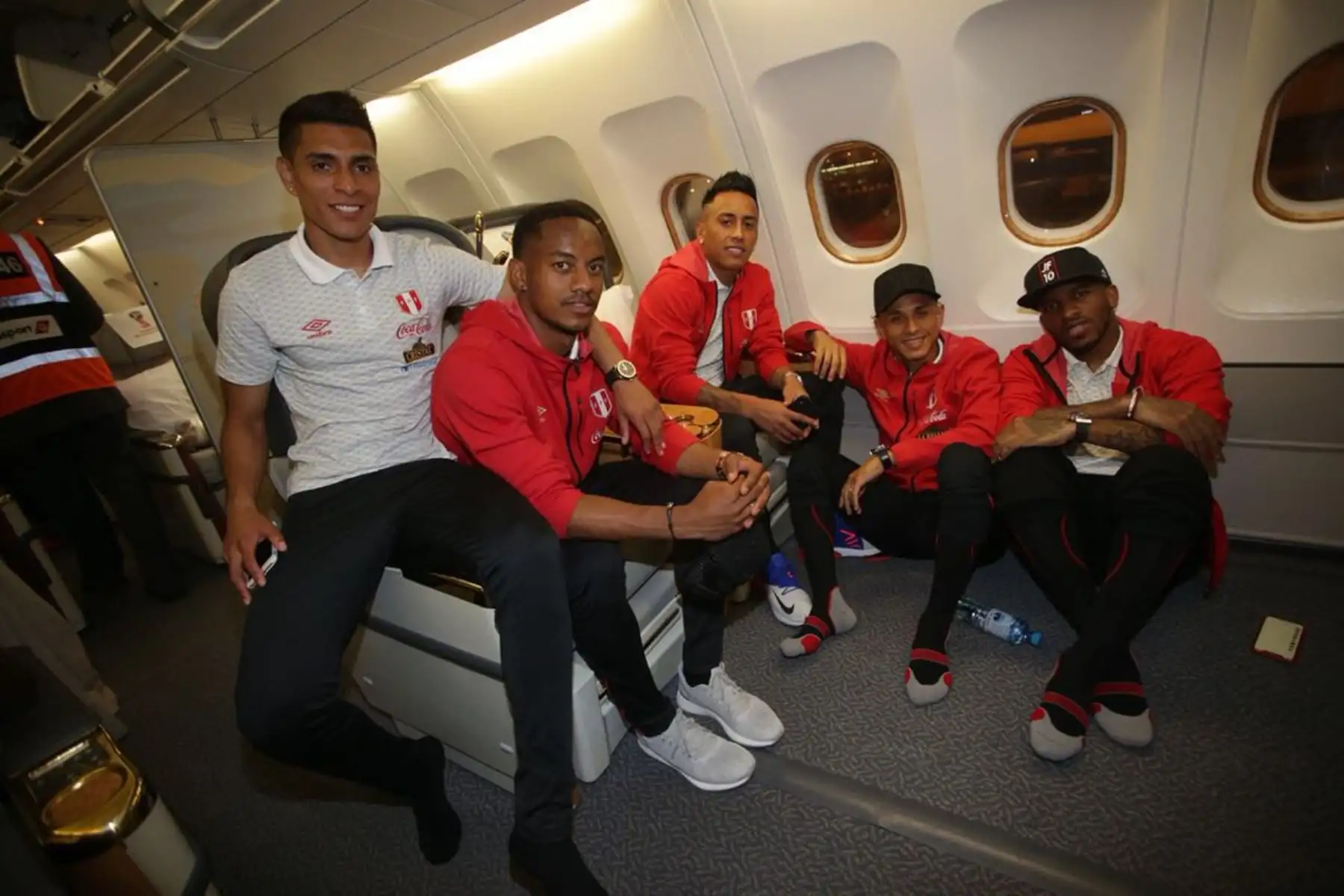 Selección Peruana viajó a Europa para completar su preparación al Mundial.Foto: ANDINA/FPF