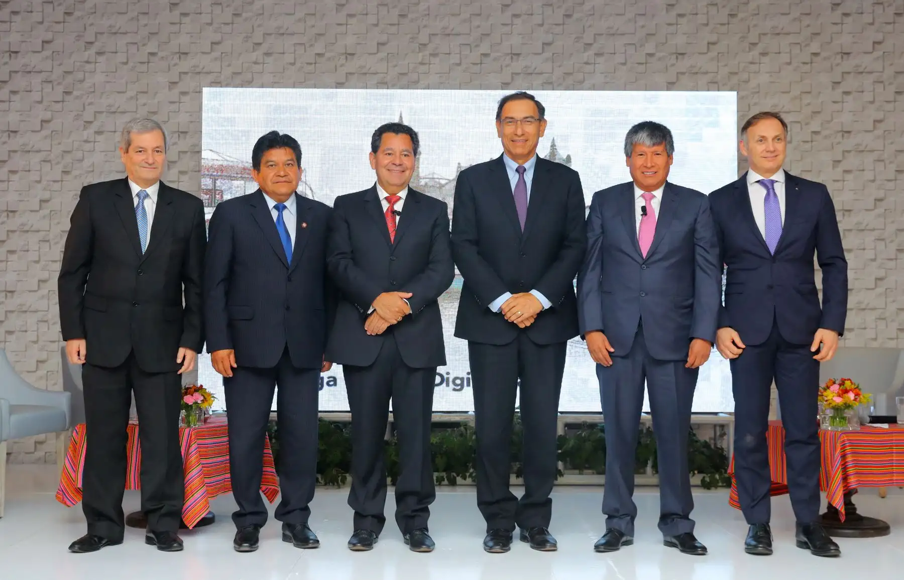 El presidente Martin Vizcarra participó en el lanzamiento de Huamanga Ciudad Digital. Foto: ANDINA/Prensa Presidencia