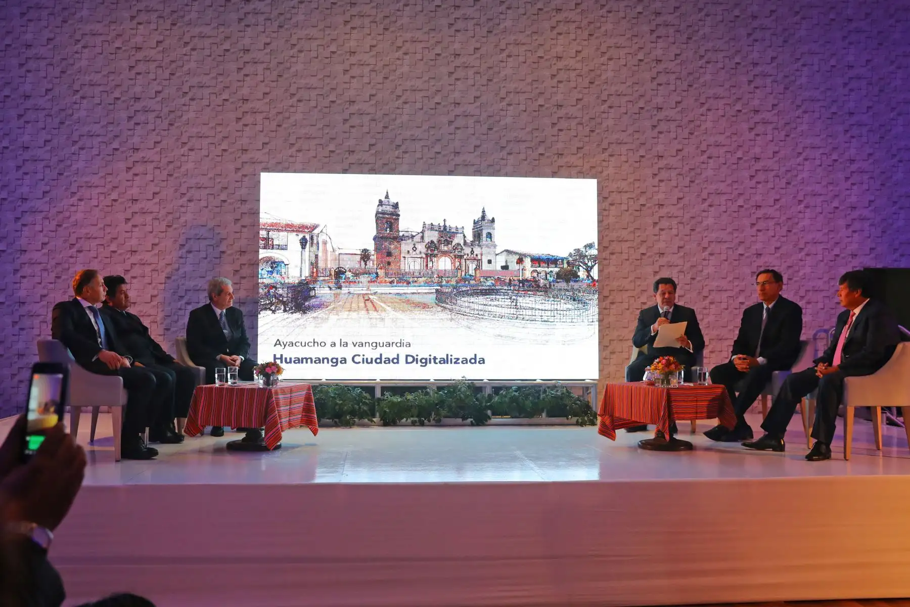 El presidente Martin Vizcarra participó en el lanzamiento de Huamanga Ciudad Digital. Foto: ANDINA/Prensa Presidencia