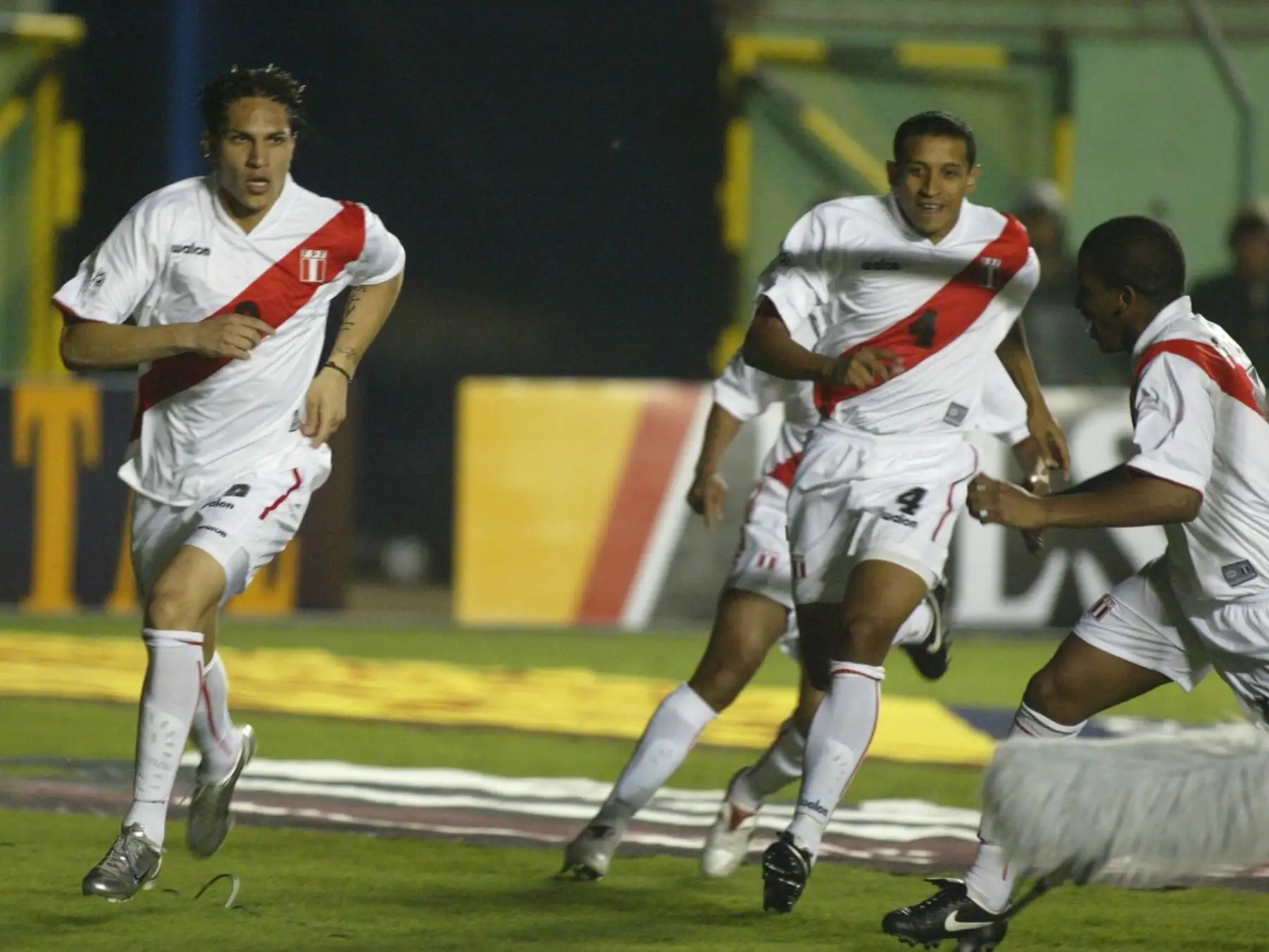 Lima - 30 marzo 2005 / Paolo Guerrero anotó uno de los goles en el empate 2-2 entre Perú y Ecuador por las eliminatorias al mundial de Alemania 2006.Foto:ARCHIVO EL PERUANO
