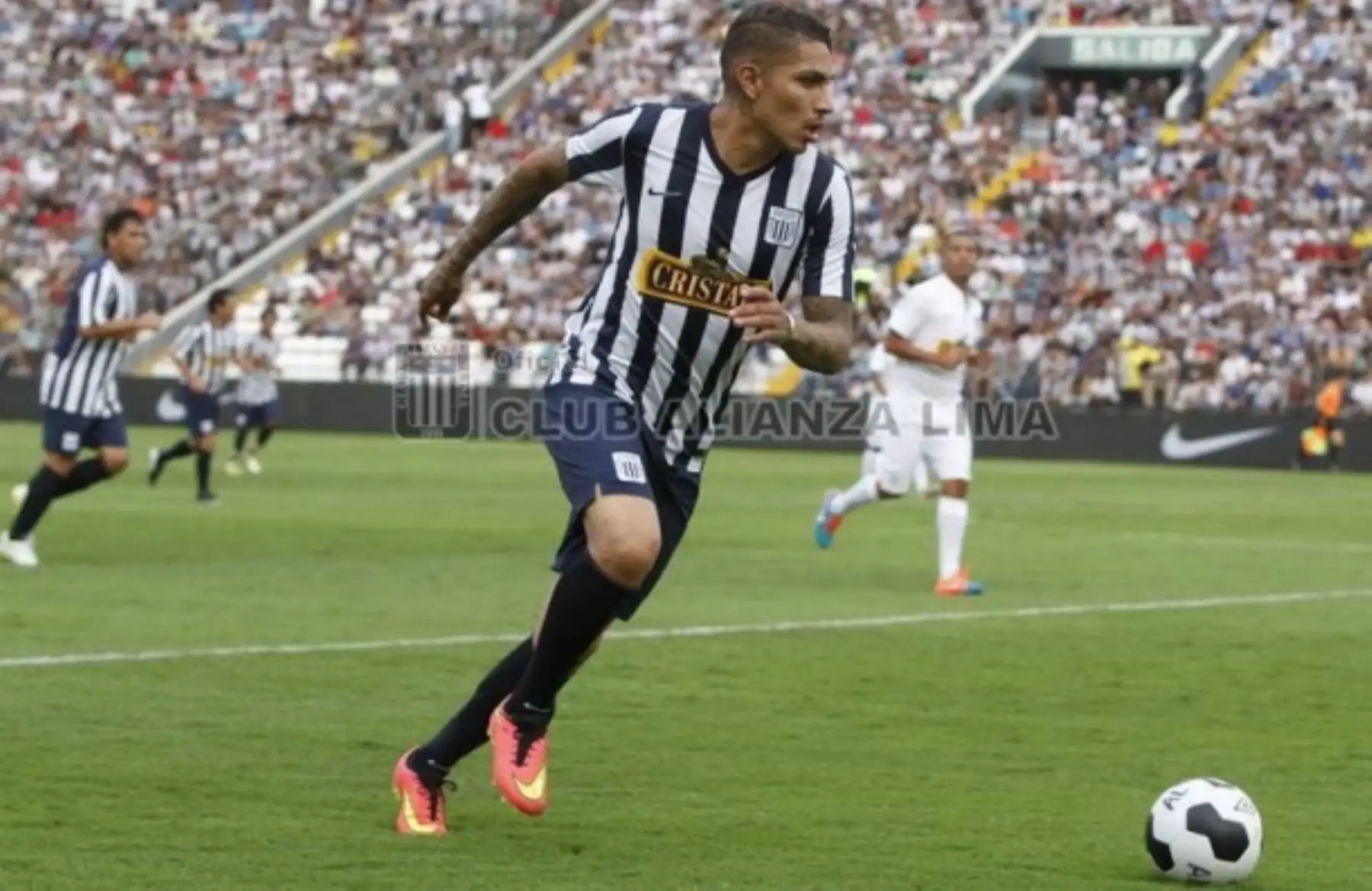 Paolo Guerrero sueña con jugar una Copa Libertadores con Alianza Lima. Foto:Alianza Lima