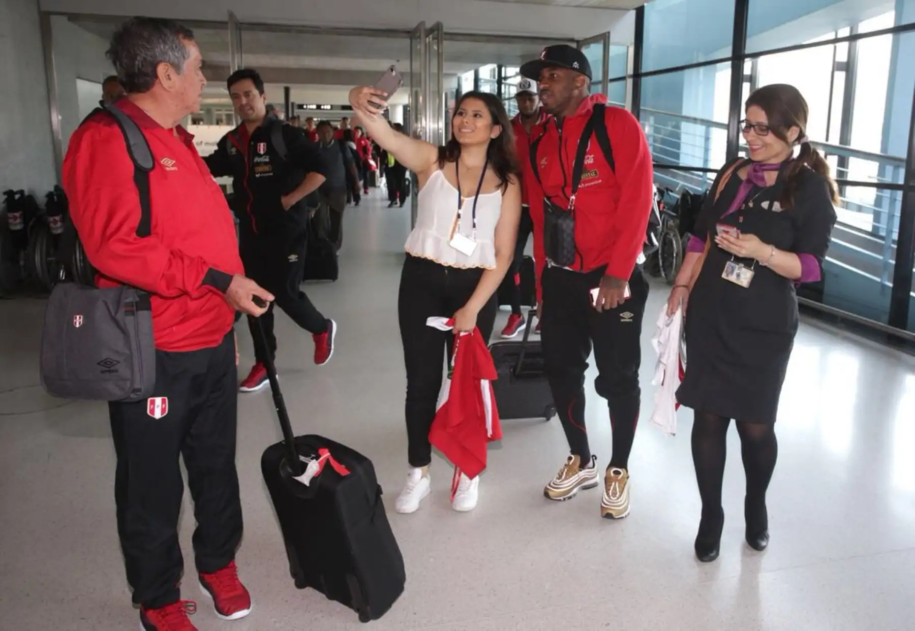 Antes de llegar a Austria, los muchachos de la selección peruana, estuvieron en Suiza y nos regalaron estas postales.Foto: ANDINA/FPF