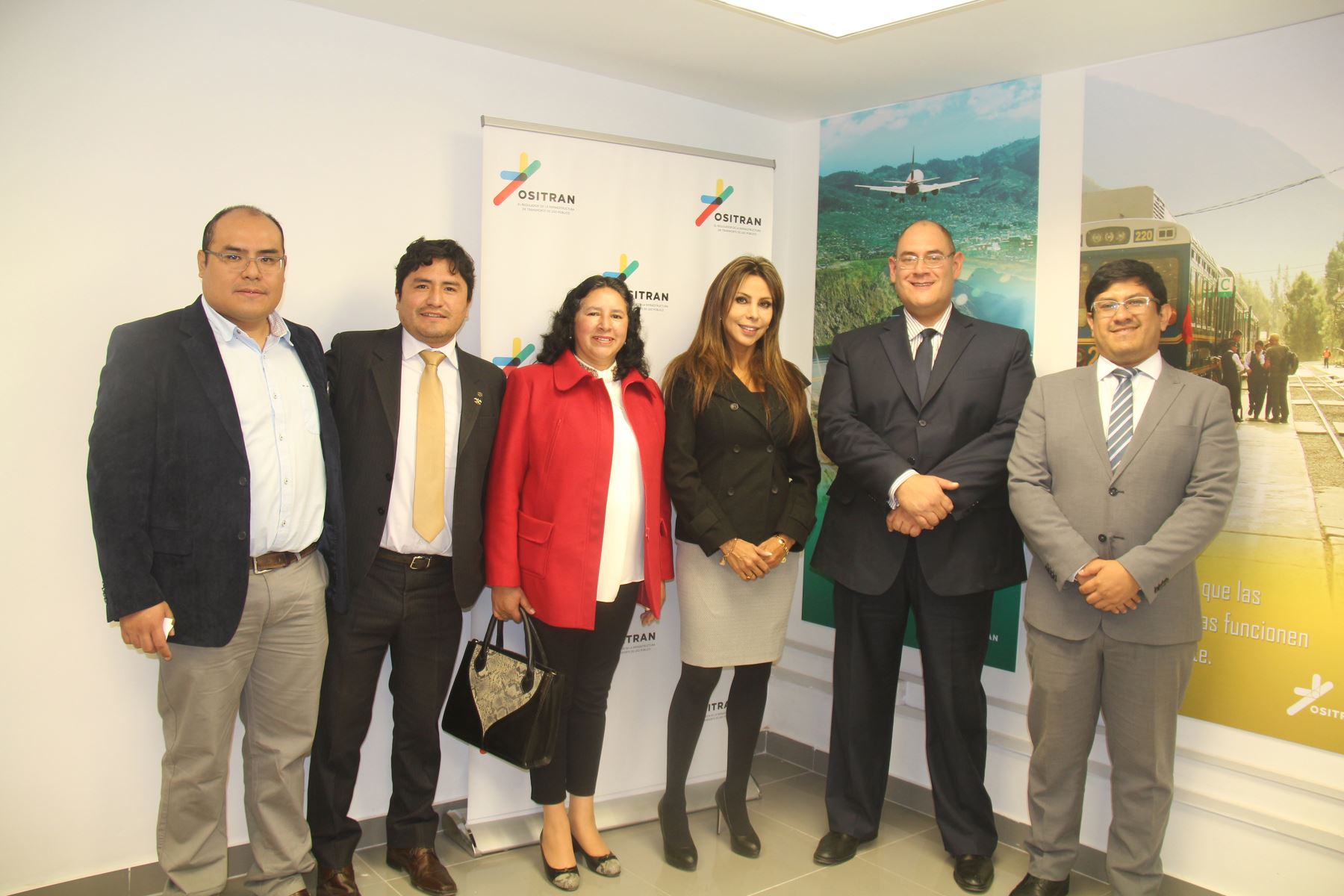 Ositran abre oficina de atención de usuarios de las infraestructuras de transporte concesionadas en Cusco  ANDINA/Difusión
