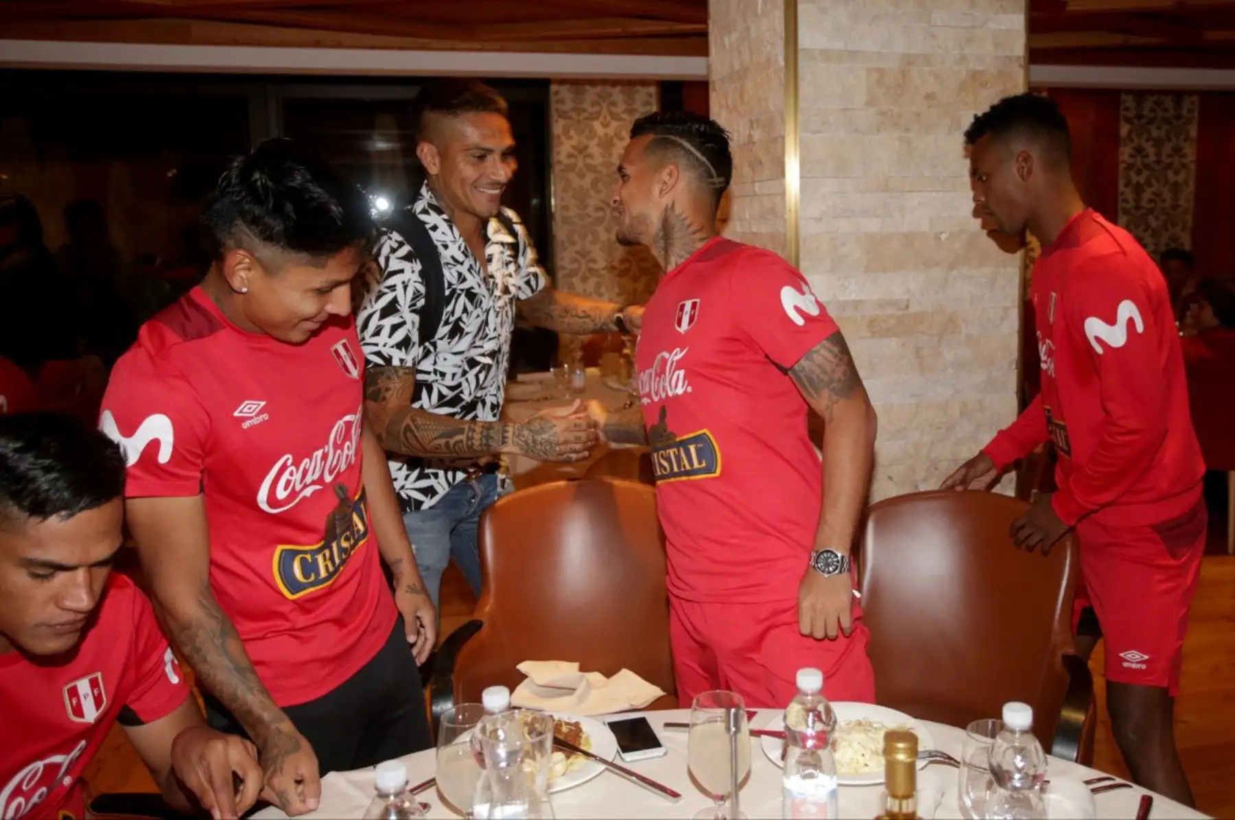 El capitán Paolo Guerrero se encontró con la Selección en Austria.Foto: ANDINA/FPF