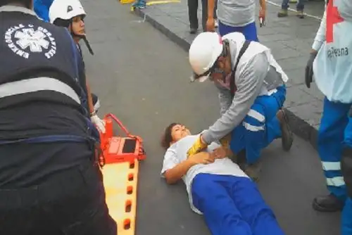 Simulacro de sismo dejó cerca de "800 mil heridos y más de 10,000 personas desaparecidas".