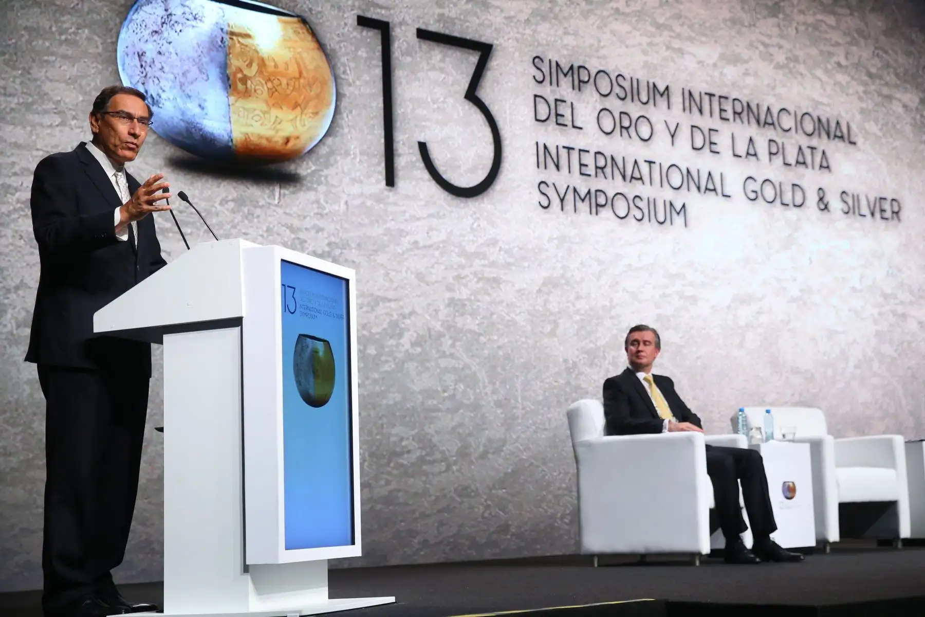 Presidente  Martin Vizcarra clausuró el 13.° Simposio Internacional del Oro y de la Plata en San Isidro.Foto: ANDINA/ Prensa Presidencia