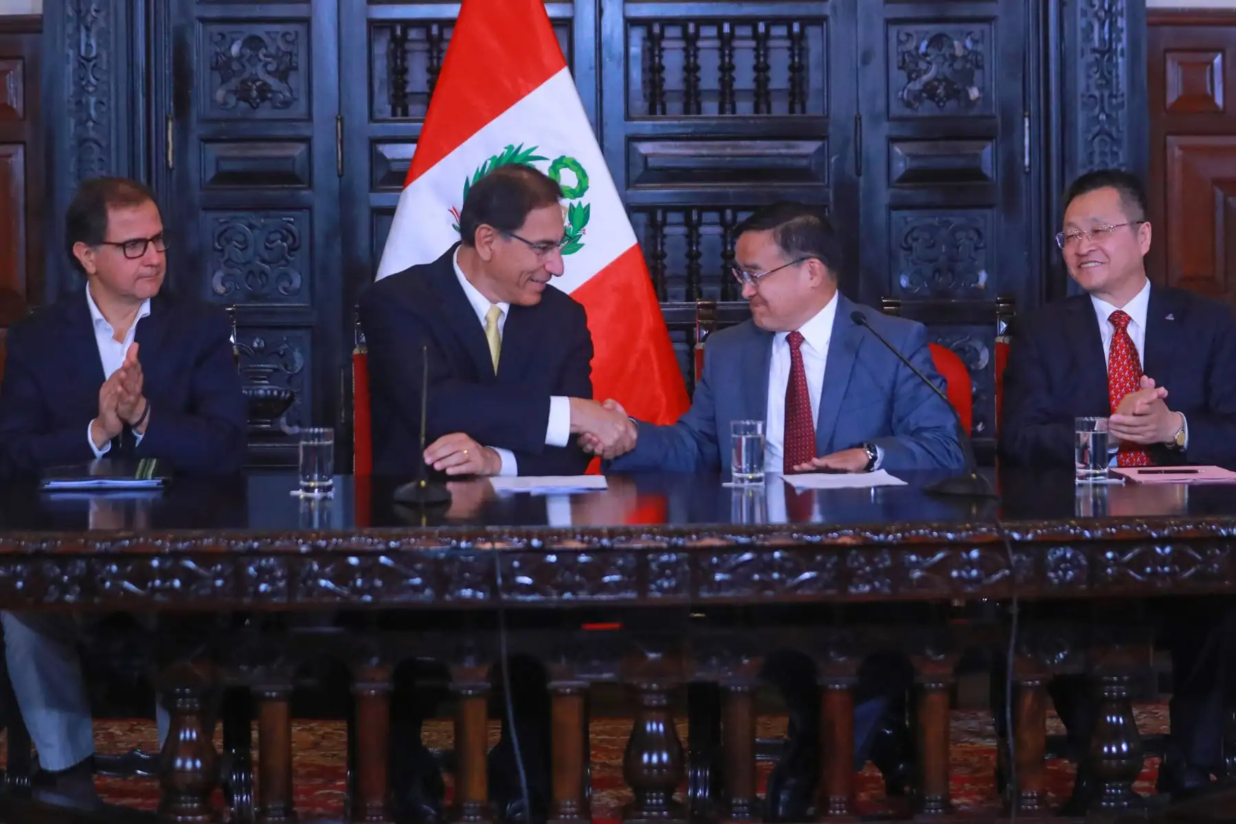 Jefe de Estado Martín Vizcarra, participa en anuncio de expansión del proyecto de Toromocho en Palacio de Gobierno.Foto: ANDINA/Prensa Presidencia