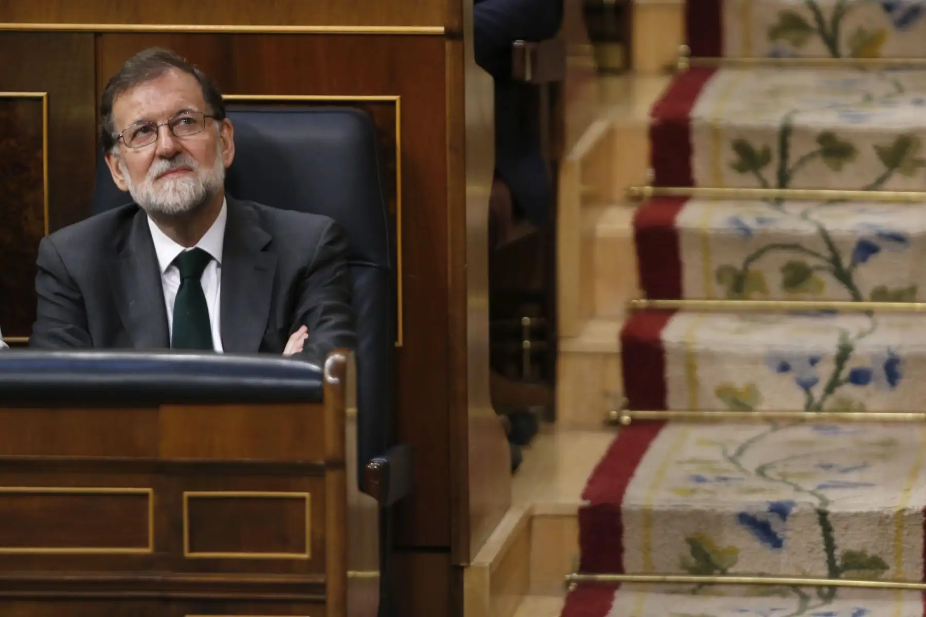 El presidente del Gobierno, Mariano Rajoy, durante la segunda jornada de la moción de censura presentada por el PSOE. EFE/Javier Lizón