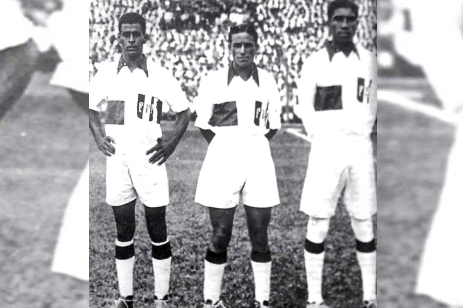 Puesto 4. Teodoro "Lolo" Fernández  con 24 goles. Olímpico en Berlín 1936 y campeón de América en 1939. En la imagen junto a Campolo Alcalde (iz) y Alejandro Villanueva (der)  Foto: Conmebol