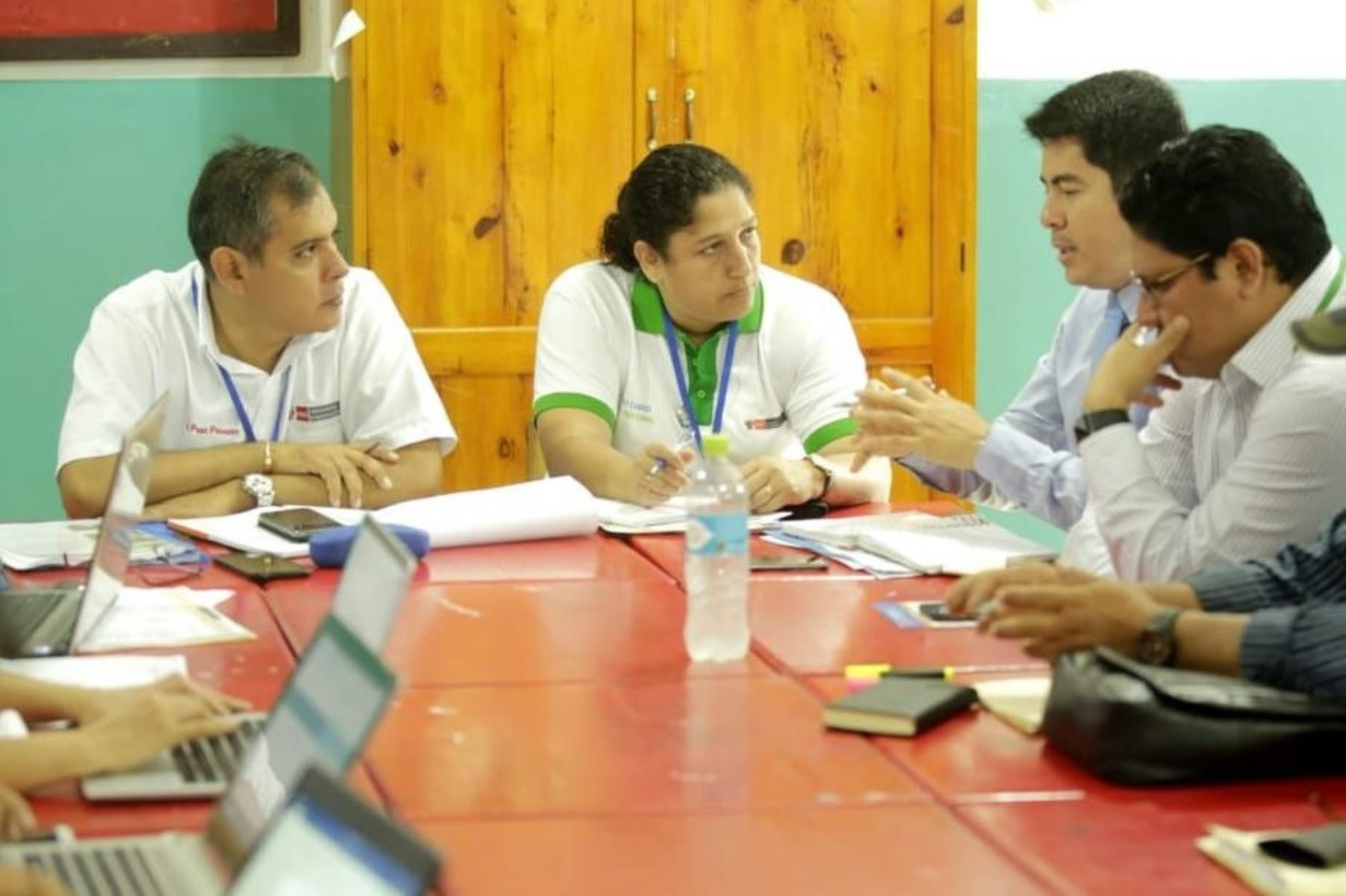 Con el objetivo de identificar y priorizar diversos proyectos de inversión que contribuyen al desarrollo de San Martín, los alcaldes de las diez provincias de dicha región se reúnen con varios ministros de Estado y sus equipos técnicos, en el marco del Muni Ejecutivo que se realiza en la ciudad de Tarapoto.