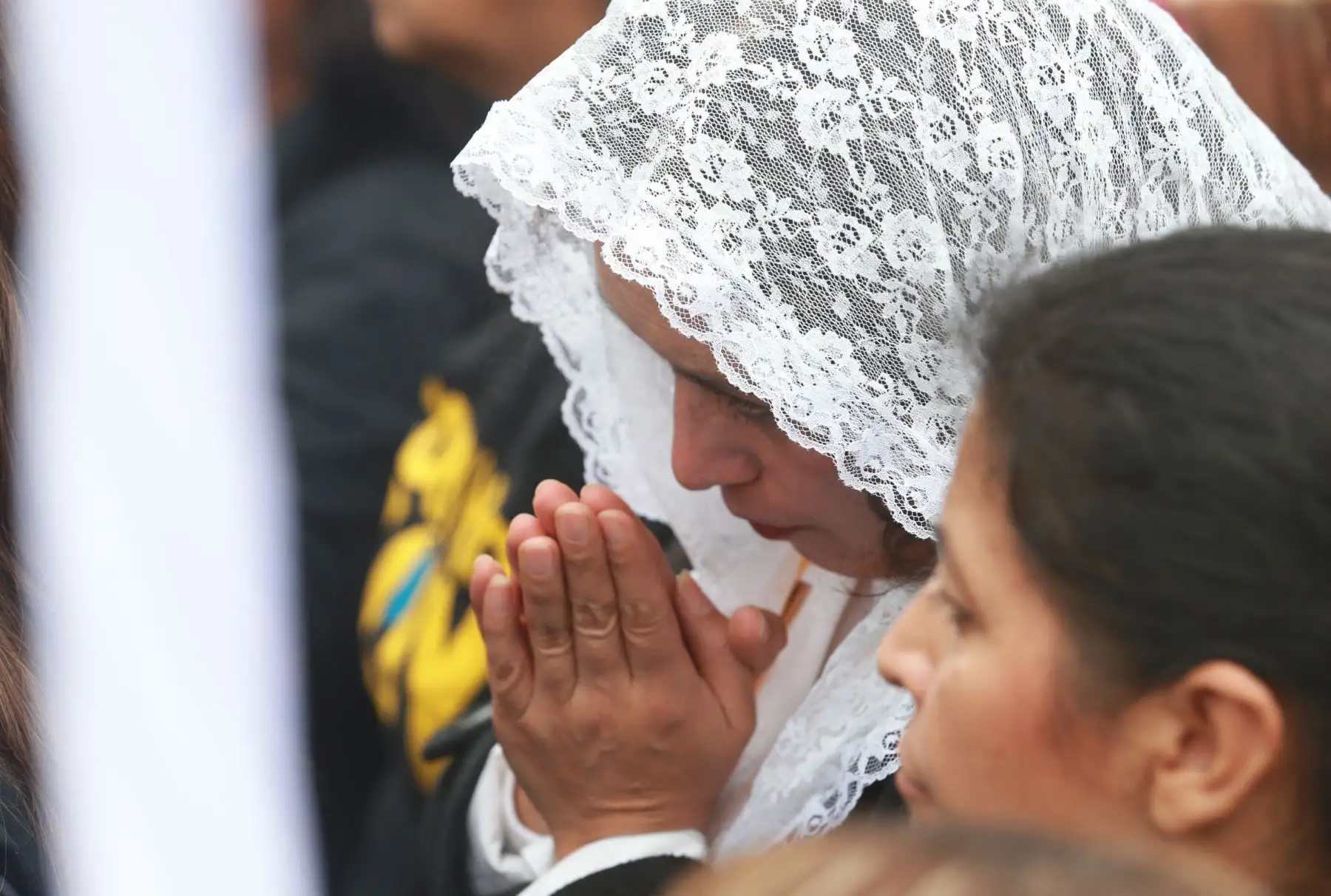 Fieles participan en la misa por  Corpus Christi. Foto: ANDINA/Norman Córdova