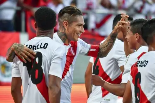 Paolo Guerrero volvió a la selección y le dio goles