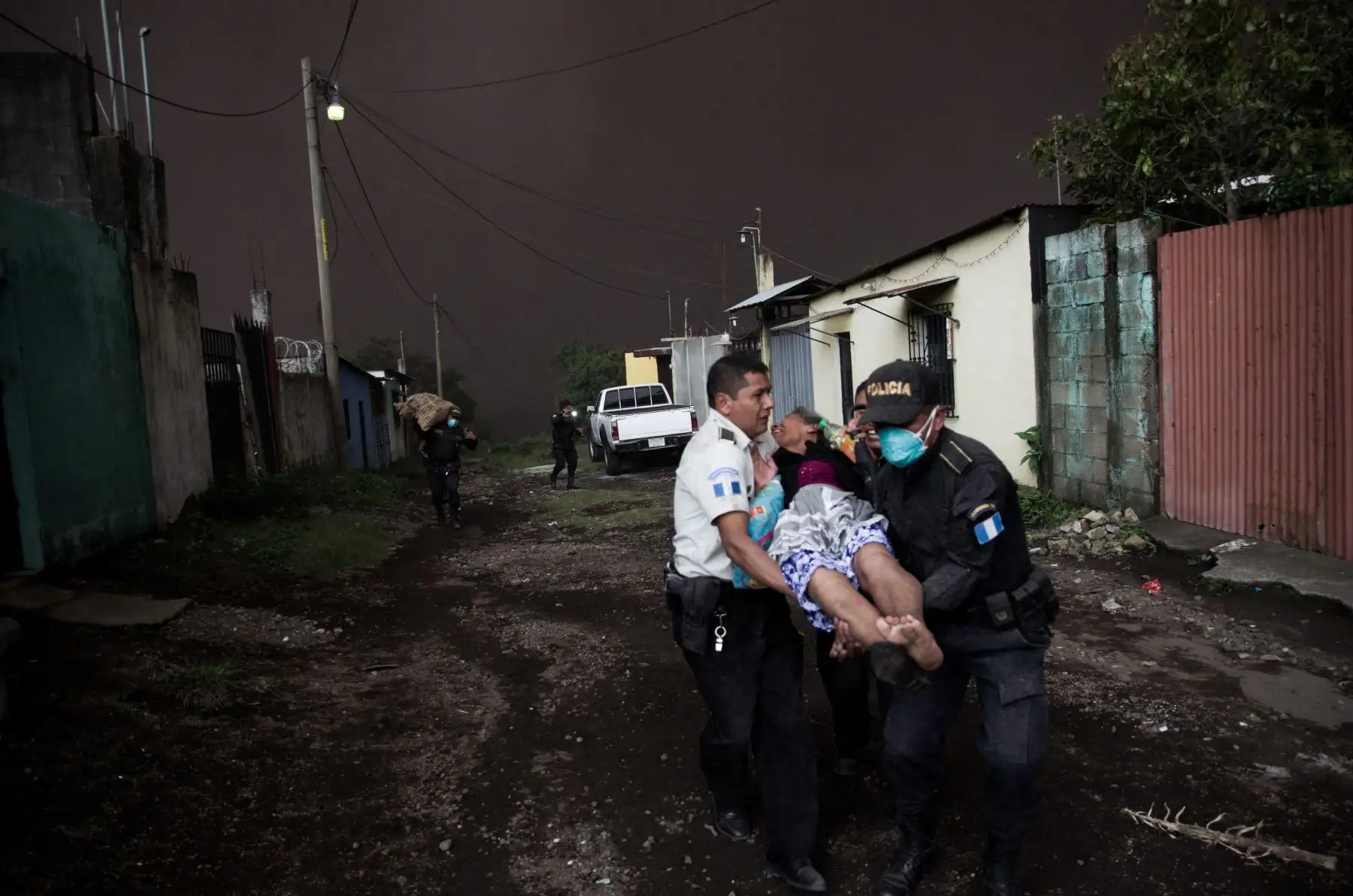 Los departamentos de Escuintla, Sacatepéquez y Chimaltenango son los tres más afectados por la erupción del volcán este último domingo. Foto: Efe.