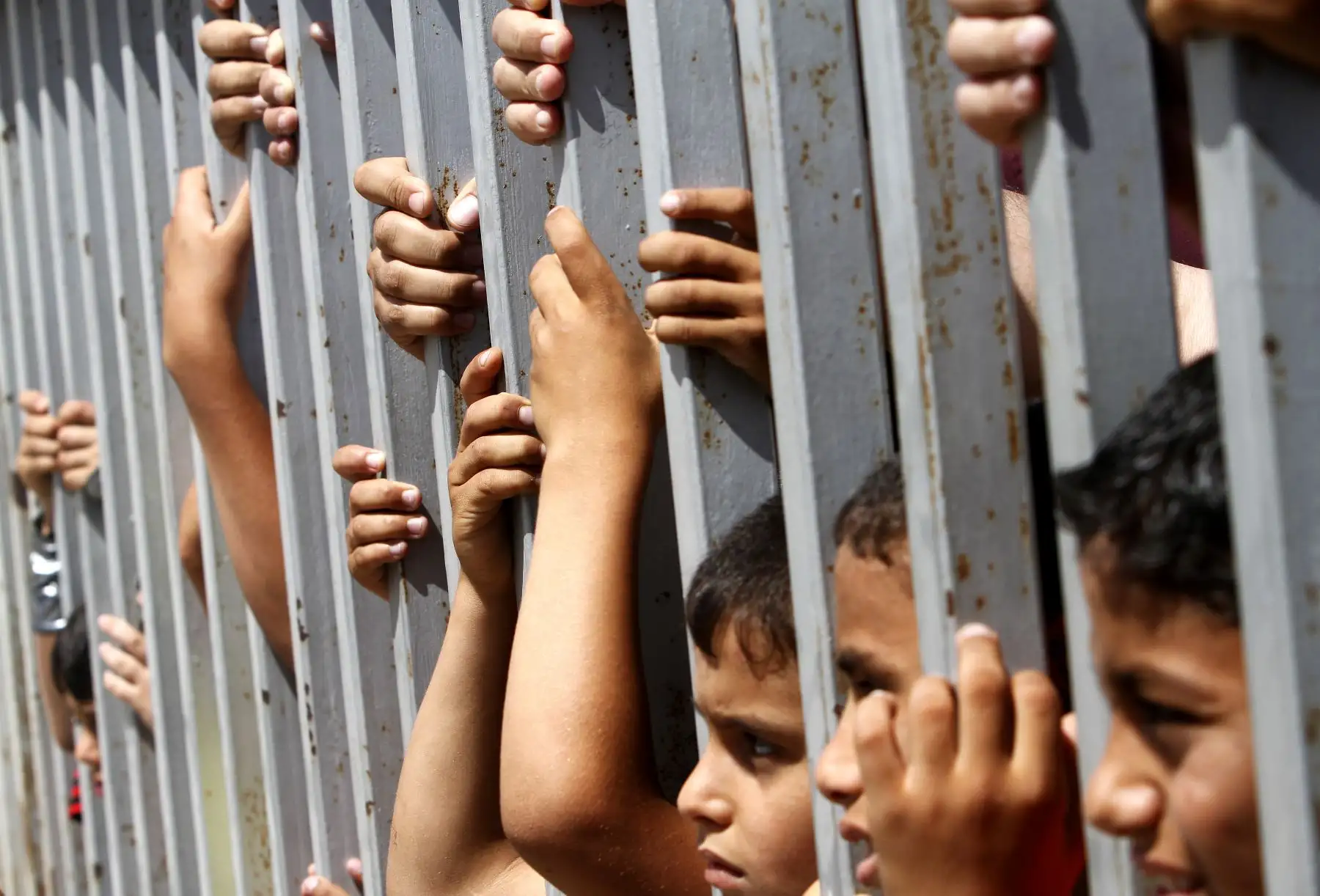 1. Miles de niños y niñas en el mundo son víctimas de maltratos físicos, mentales y emocionales. Por eso, hoy es necesario reflexionar sobre el tema y reafirmar el compromiso de las Naciones Unidas de proteger sus derechos.Foto: AFP