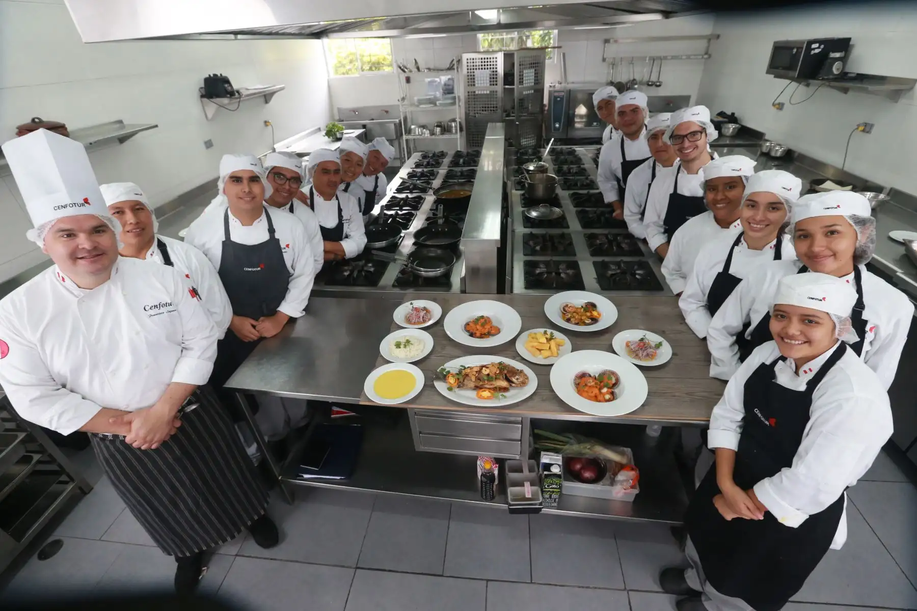 El nivel de empleabilidad de los egresados del Centro de Formación en Turismo (Cenfotur) alcanza el 93% en el caso de administración hotelera. Foto: ANDINA/Norman Córdova