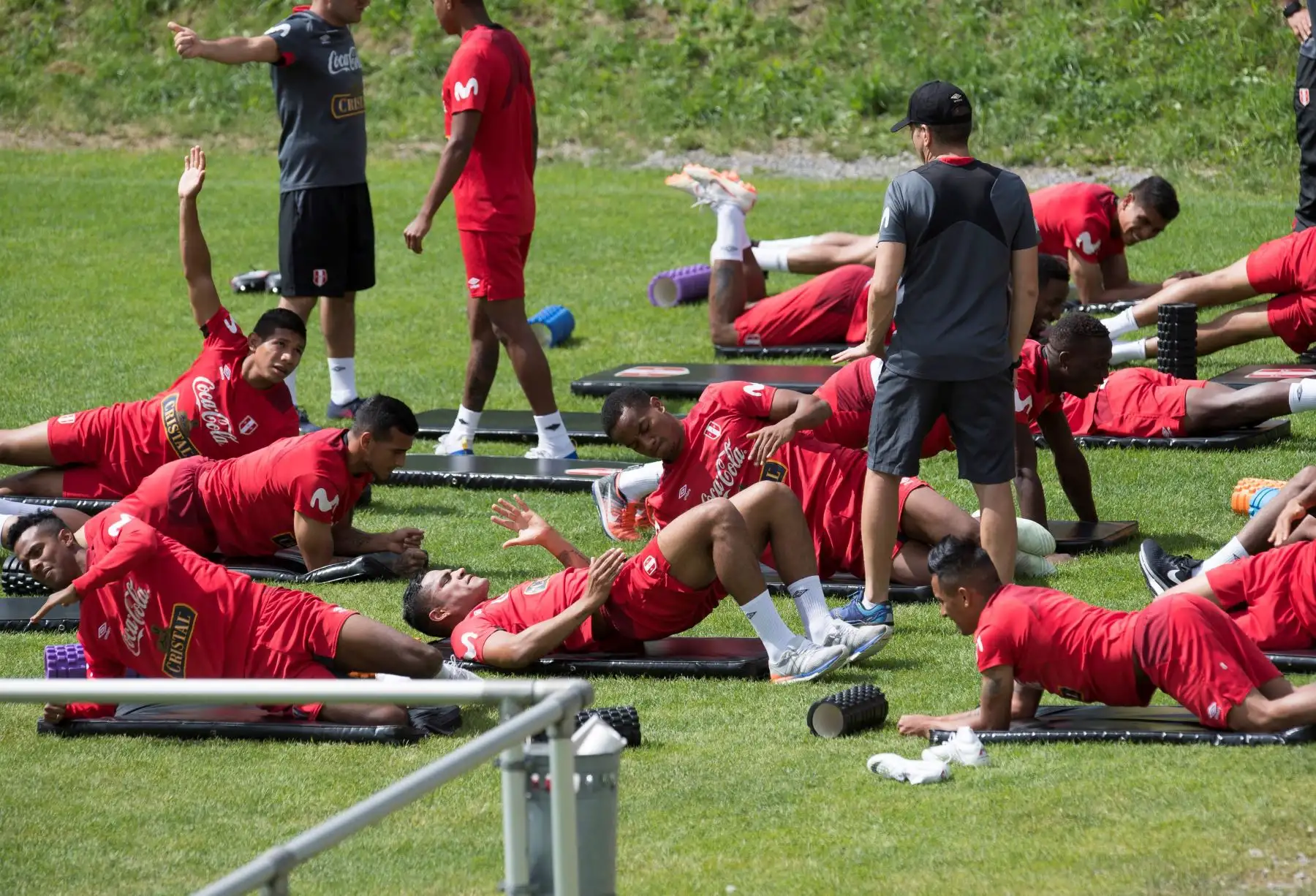 La selección peruana entrena en Schruns (Austria) para preparar su participación en la Copa del Mundo de Rusia 2018. Foto: EFE.