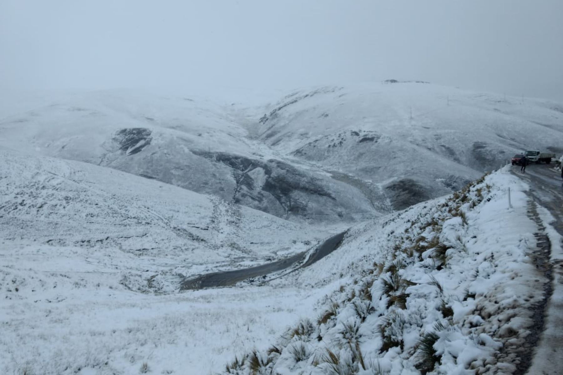 Ananea, en la provincia de San Antonio de Putina, fue otra de las localidades afectadas por la nevada que se registra en la región Puno. Foto: Senamhi