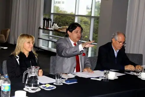 Presidente de Canatur, Carlos Canales (al medio).Foto: ANDINA/Difusión.