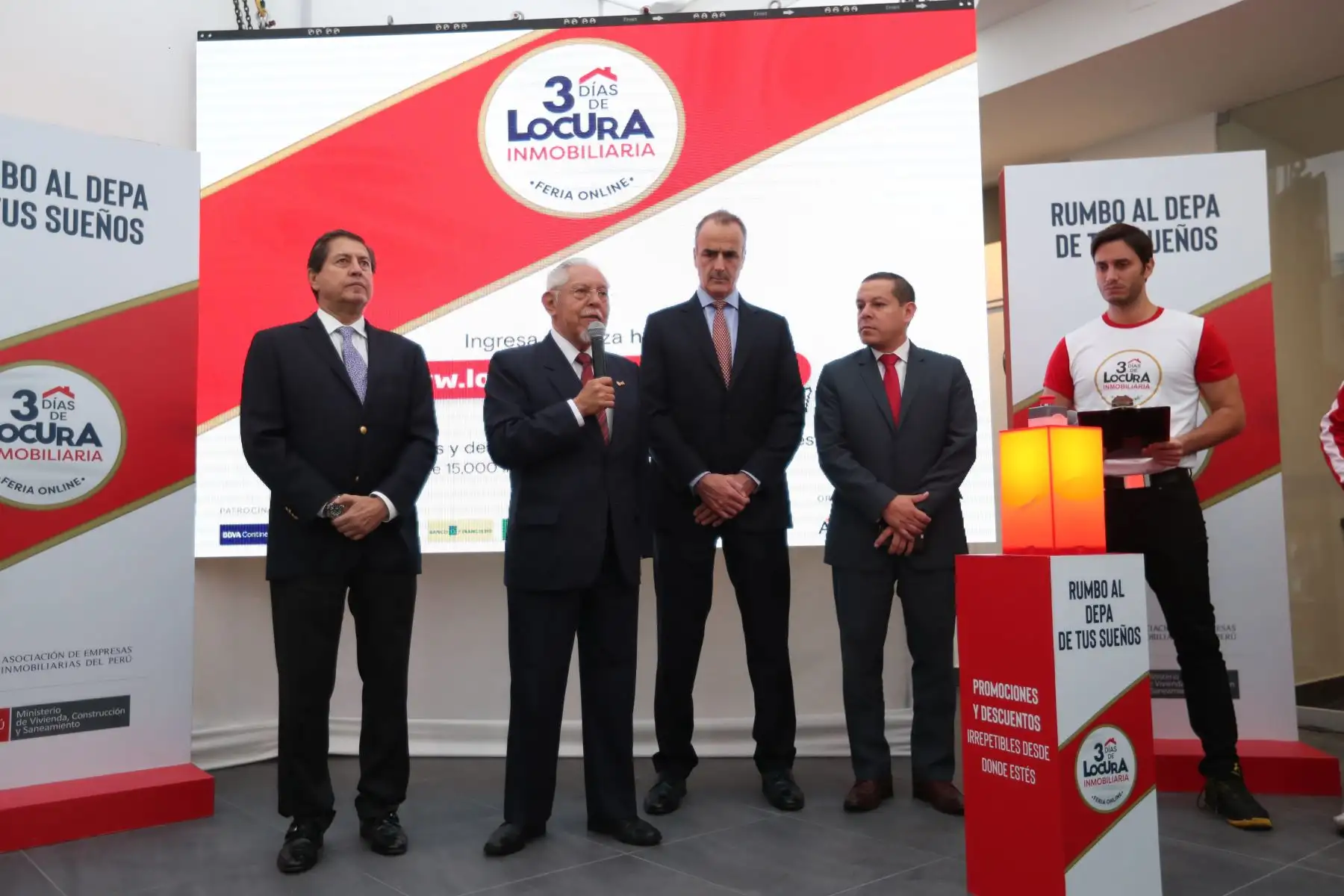 Ministro de Vivienda, Javier Piqué, en feria inmobiliaria online.