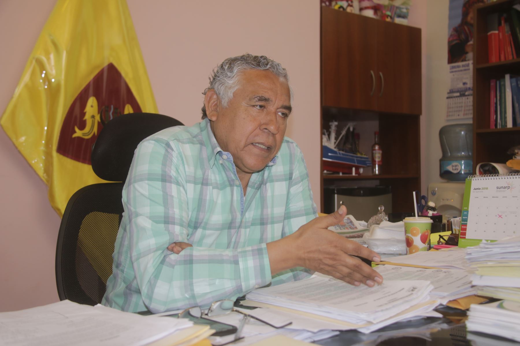 Concejo municipal del Santa-Chimbote suspende al prófugo alcalde Julio Cortez. ANDINA
