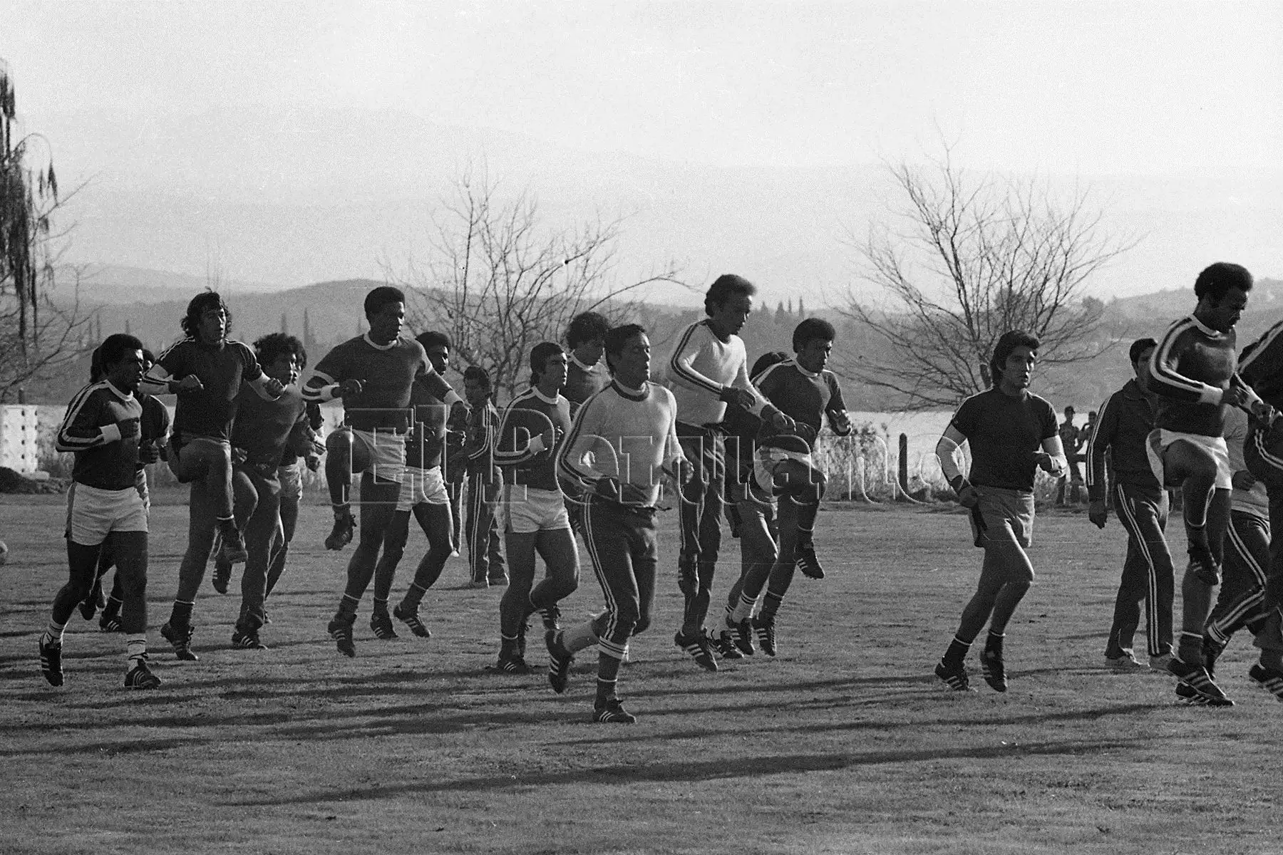 Córdoba, Argentina - 1 junio 1978  / Entrenamientos de la selección peruana de fútbol bajo la dirección de Marcos Calderón antes del encuentro con Escocia. Foto:Archivo Histórico El Peruano