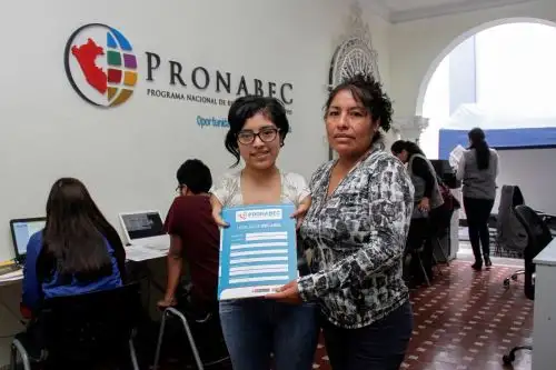 Joven con discapacidad gana beca para estudiar psicología en la Cayetano Heredia. Foto: ANDINA/Difusión.