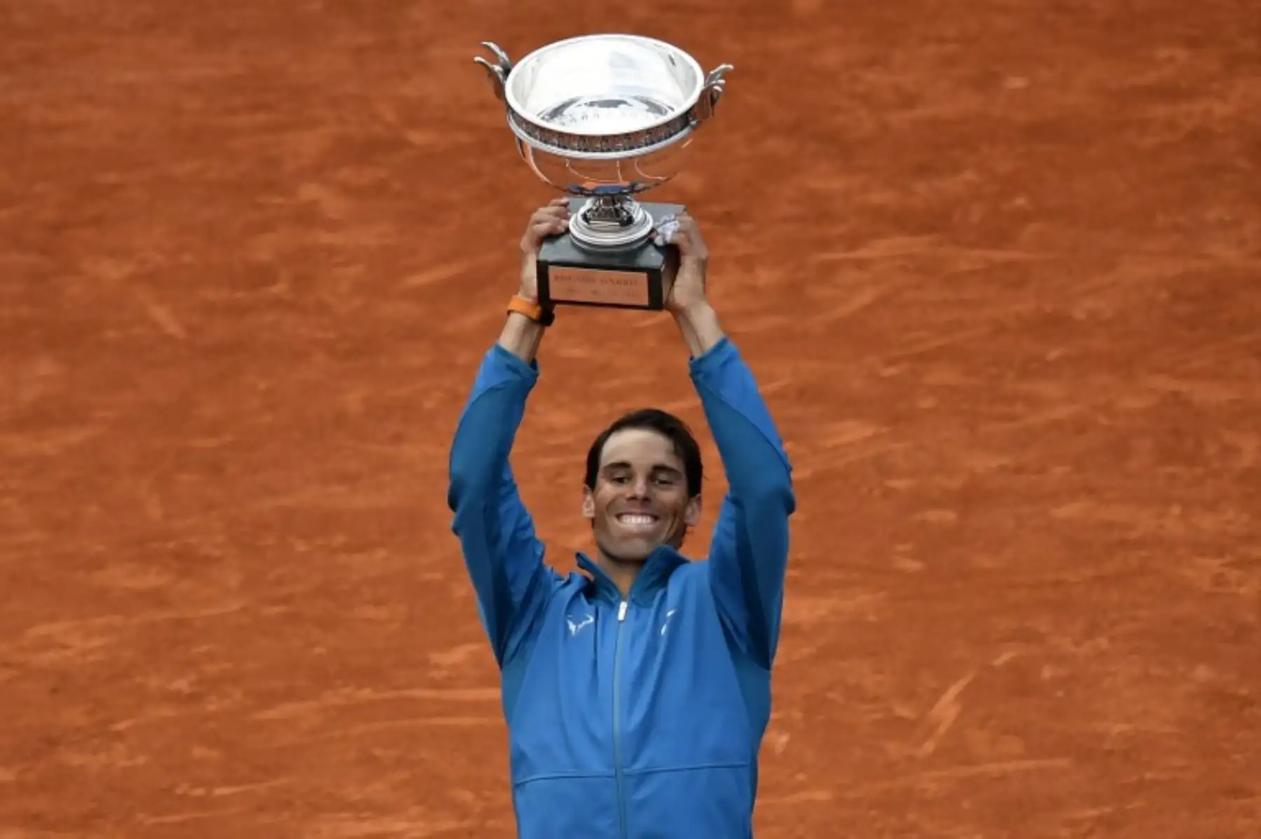 El español Rafael Nadal tiene La Coupe des Mousquetaires - The Musketeers 