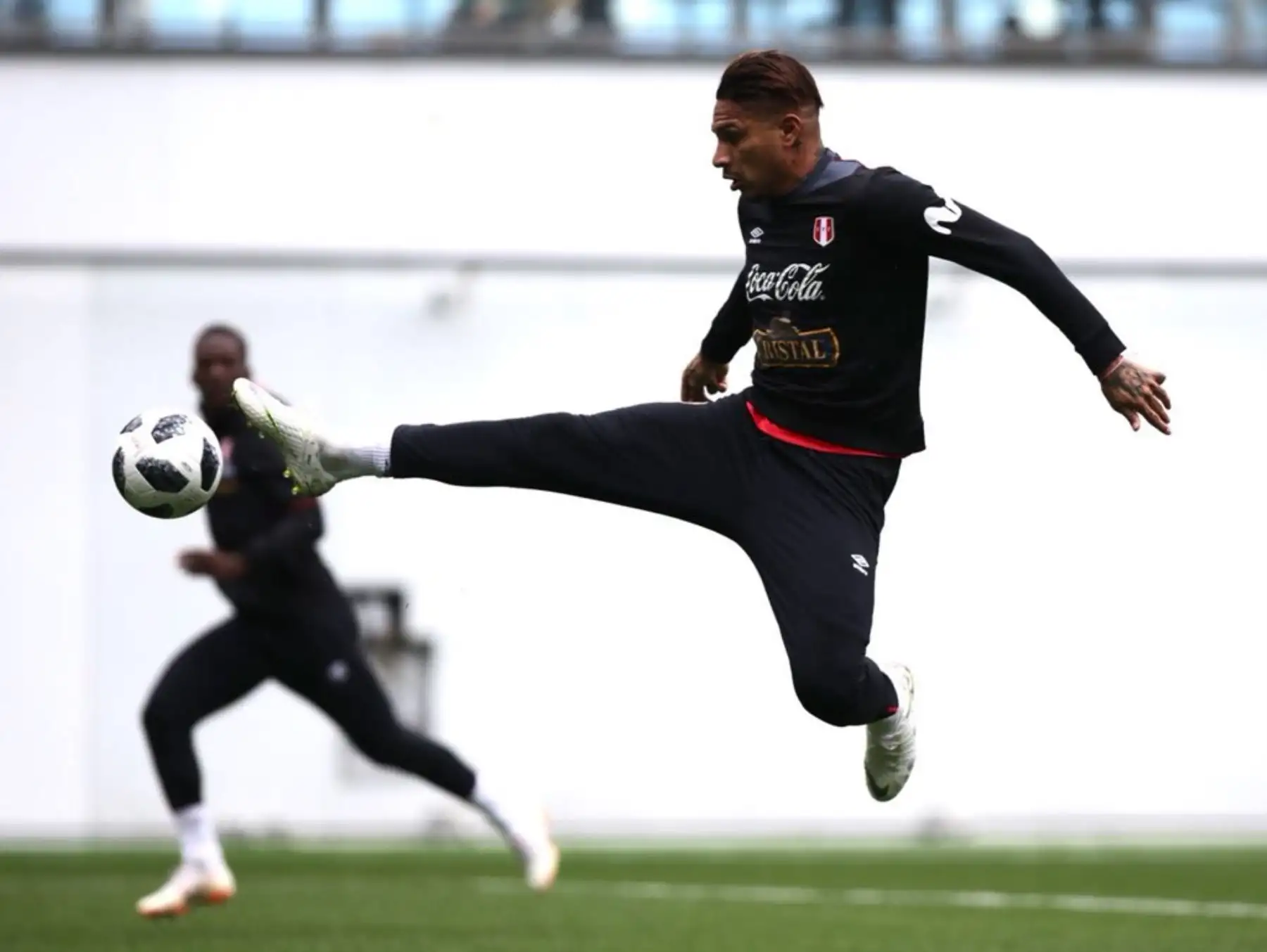 Paolo Guerrero capitán del equipo nacional de Perú durante una sesión de entrenamiento del equipo nacional de Perú en Khimki, en las afueras de Moscú, Rusia. Foto: ANDINA/FPF