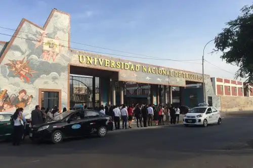 Universidad Nacional de Trujillo prestará sus buses para transportar al personal del sector Salud y deben laborar durante estado de emergencia.