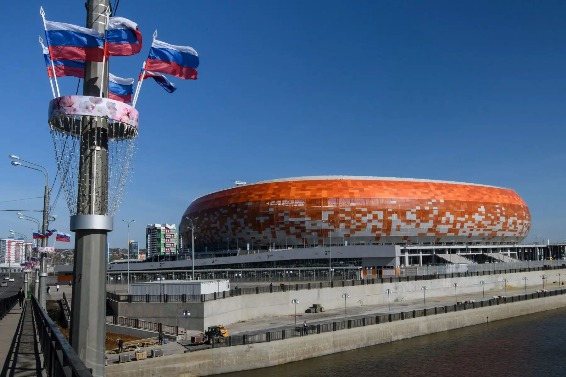 Una vista general de las gradas y el campo de juego de Mordovia Arena en Saransk el 4 de mayo de 2018. El estadio de 44,000 asientos albergará cuatro partidos de la Copa Mundial. Foto: AFP