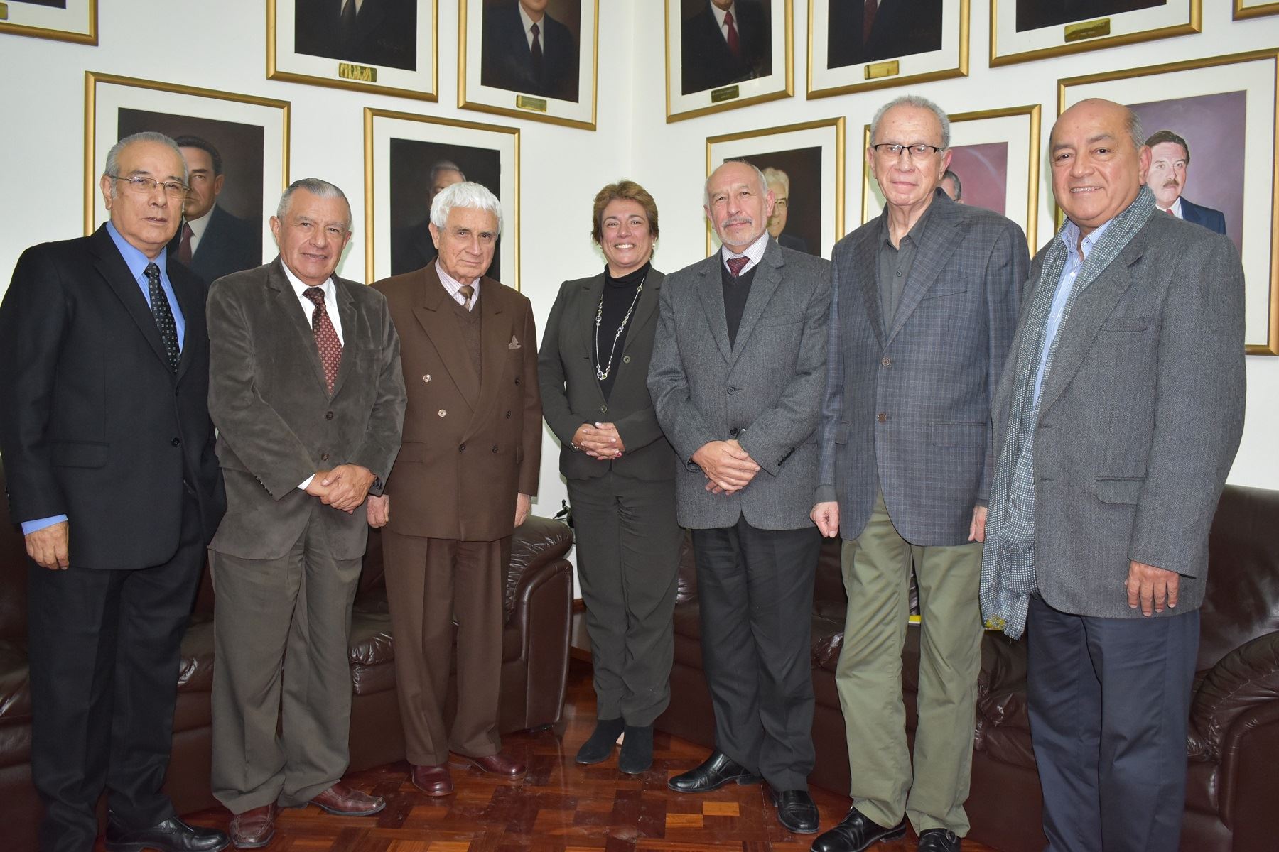 El Colegio Médico del Perú (CMP) conformó el Comité Asesor de ex Decanos nacionales Foto: Difusión