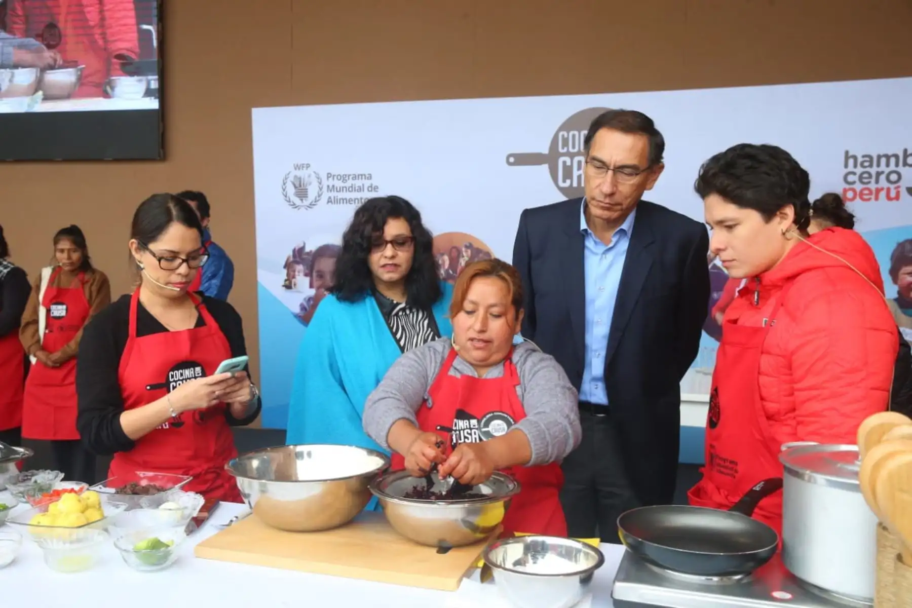 Presidente Martin Vizcarra lidera lanzamiento de segunda temporada de Cocina Con Causa, iniciativa multisectorial que promueve uso de alimentos nutritivos en la mesa peruana. ¡Unidos en la lucha contra la anemia y la desnutrición infantil!. Foto: ANDINA/Prensa Presidencia