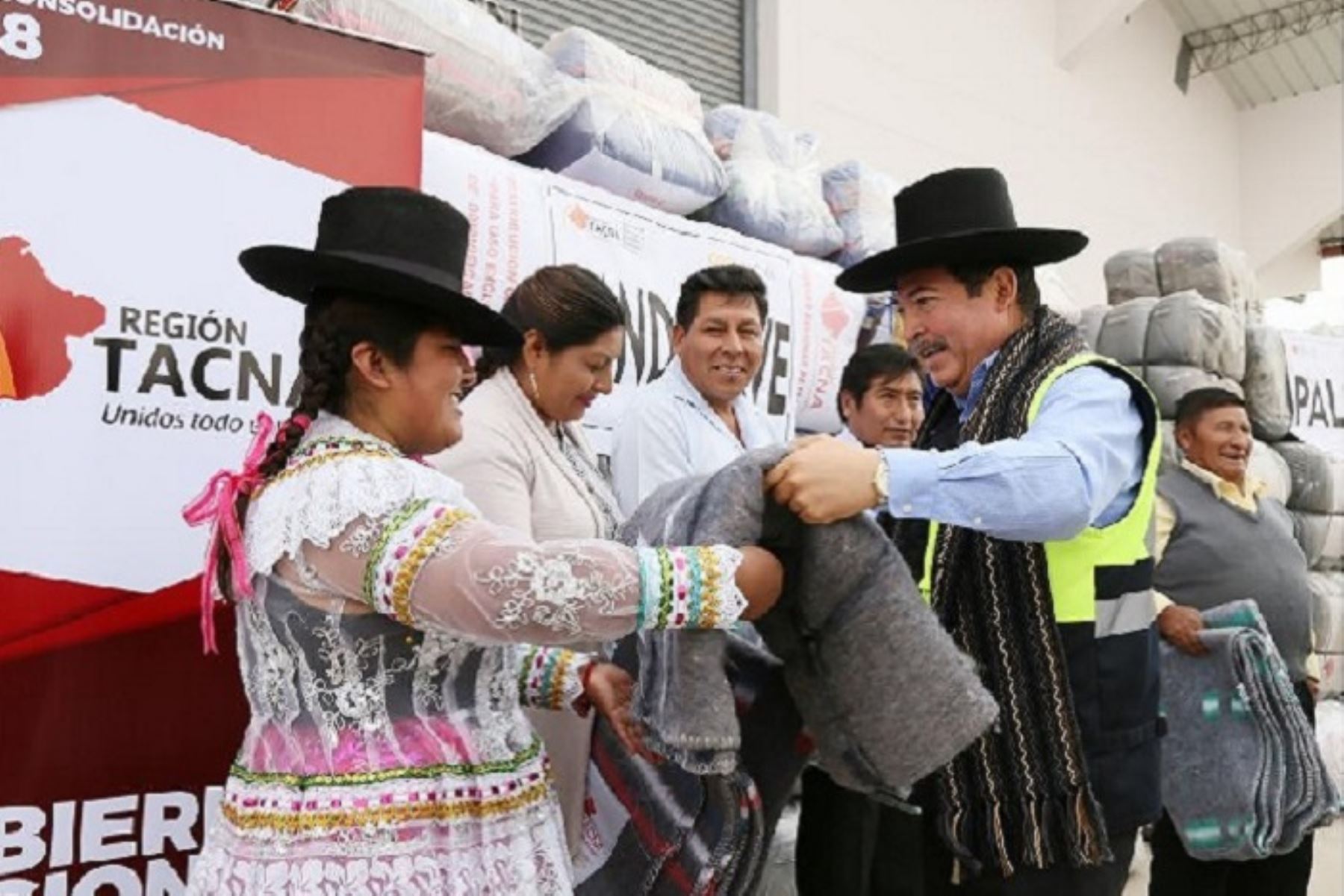 Región Tacna entregó 25 toneladas de ayuda a zonas afectadas por heladas