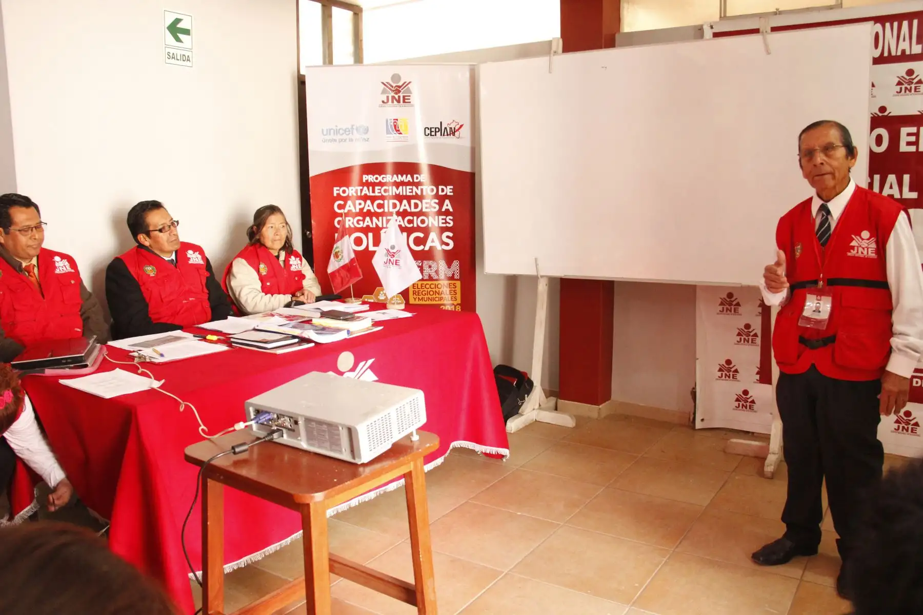 Jurado Electoral Especial de Puno impulsa participación de indígenas, mujeres y jóvenes en elecciones de octubre. ANDINA