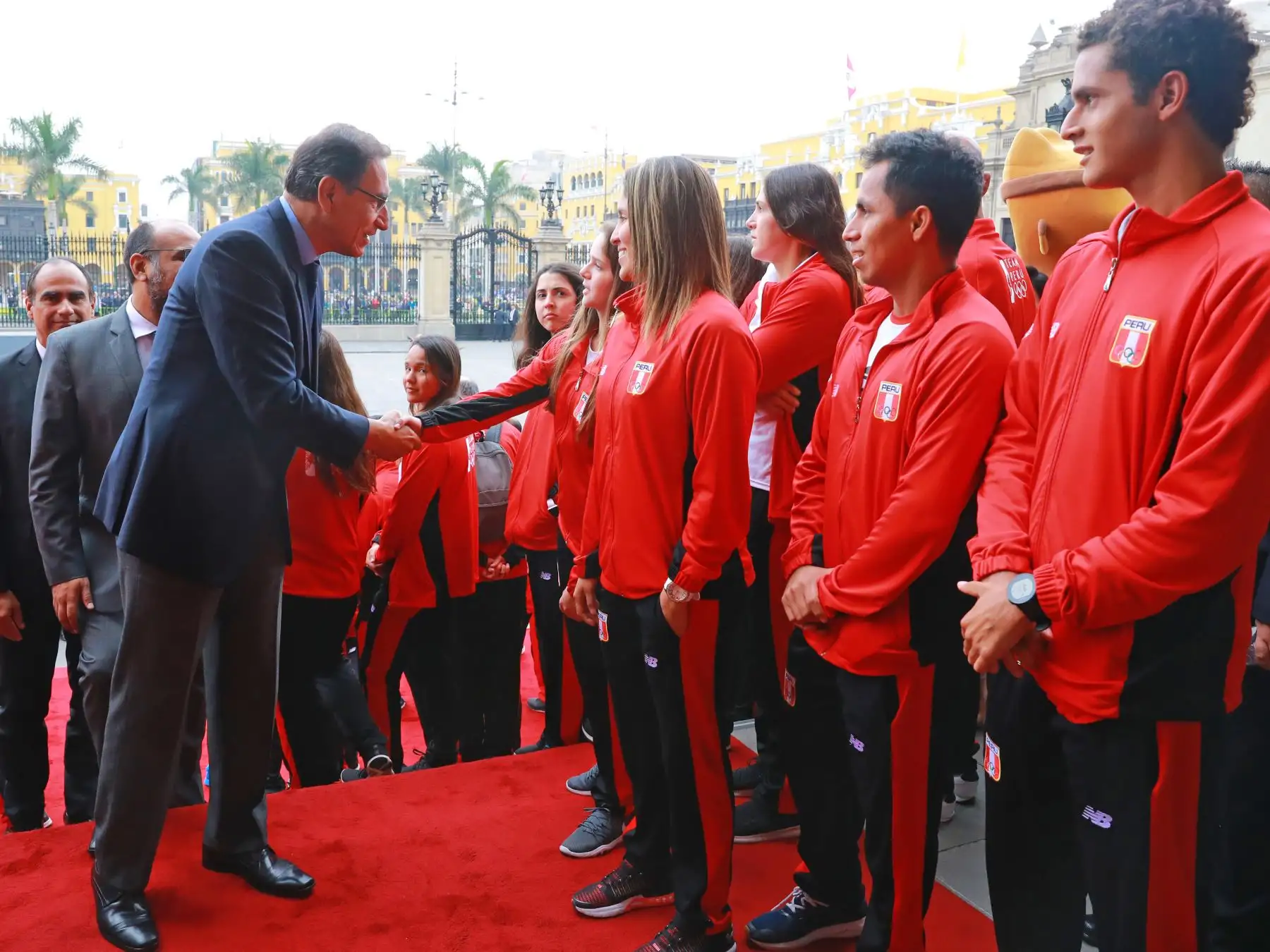 Jefe de Estado Martín Vizcarra, preside ceremonia de reconocimiento a los medallistas de los XI Juegos Suramericanos Cocha 2018 en Palacio de Gobierno. Foto: ANDINA/Prensa Presidencia