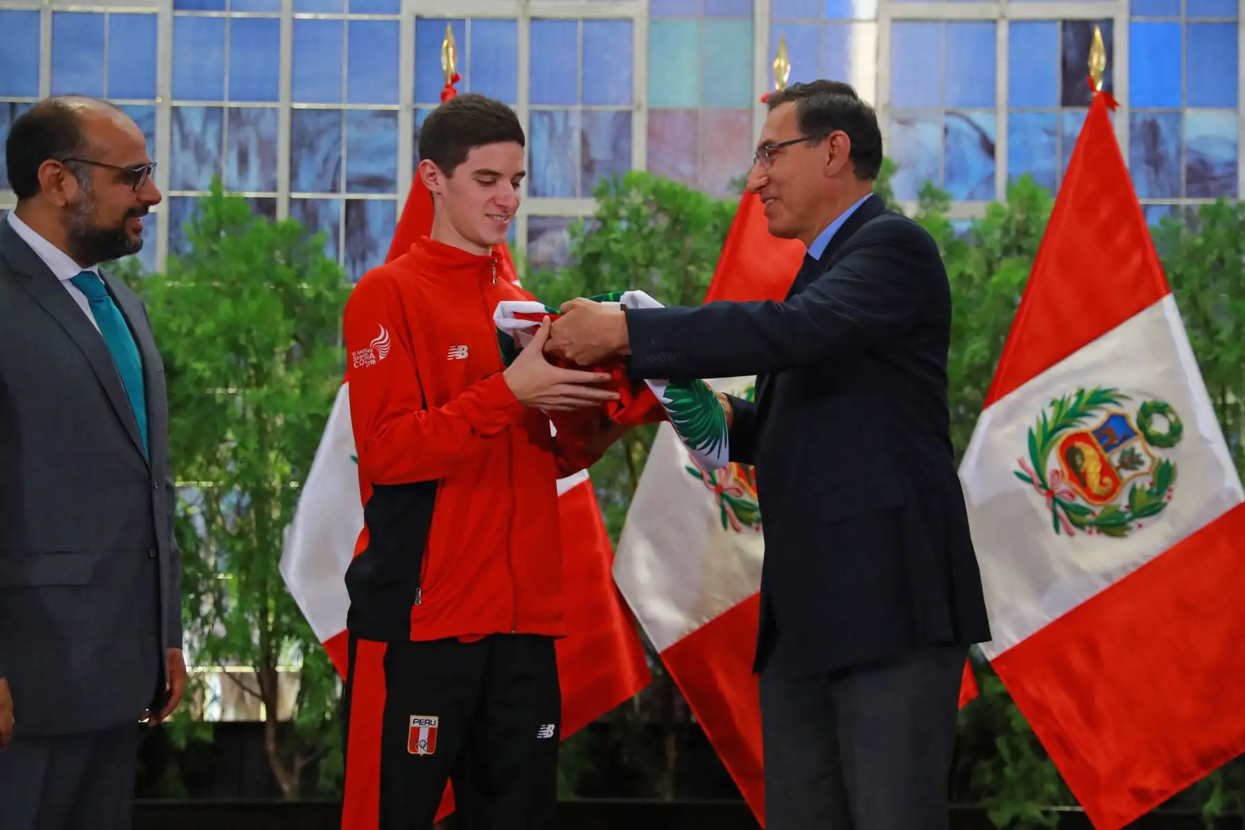 Jefe de Estado Martín Vizcarra, preside ceremonia de reconocimiento a los medallistas de los XI Juegos Suramericanos Cocha 2018 en Palacio de Gobierno. Foto: ANDINA/Prensa Presidencia