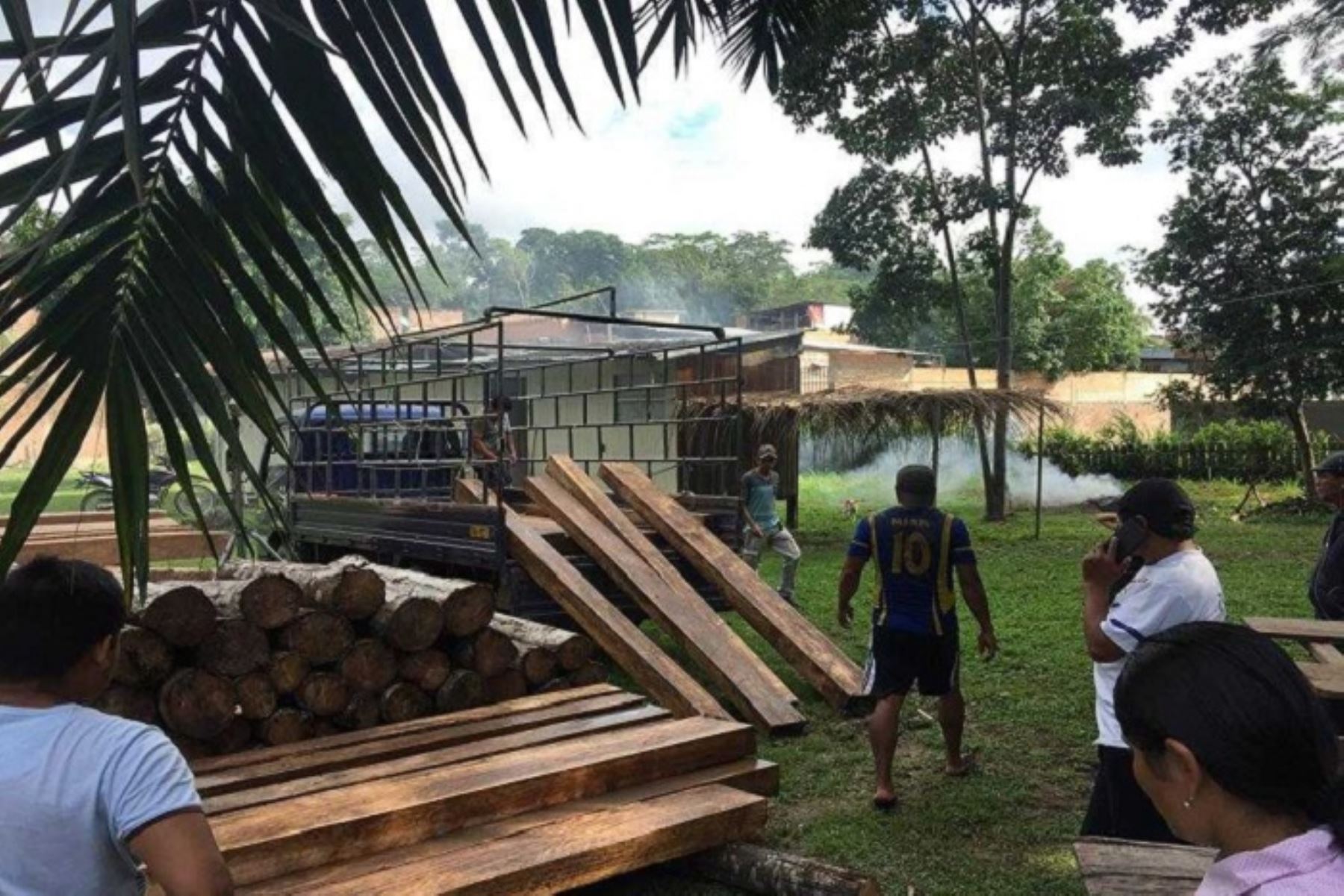 Lote de madera incautado fue trasladado al almacén de la ARA y posteriormente será utilizada en la fabricación de mobiliario escolar y otros para los colegios de San Martín.