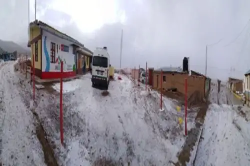 Nevadas en Tacna afectan el tránsito en las vías de la región.