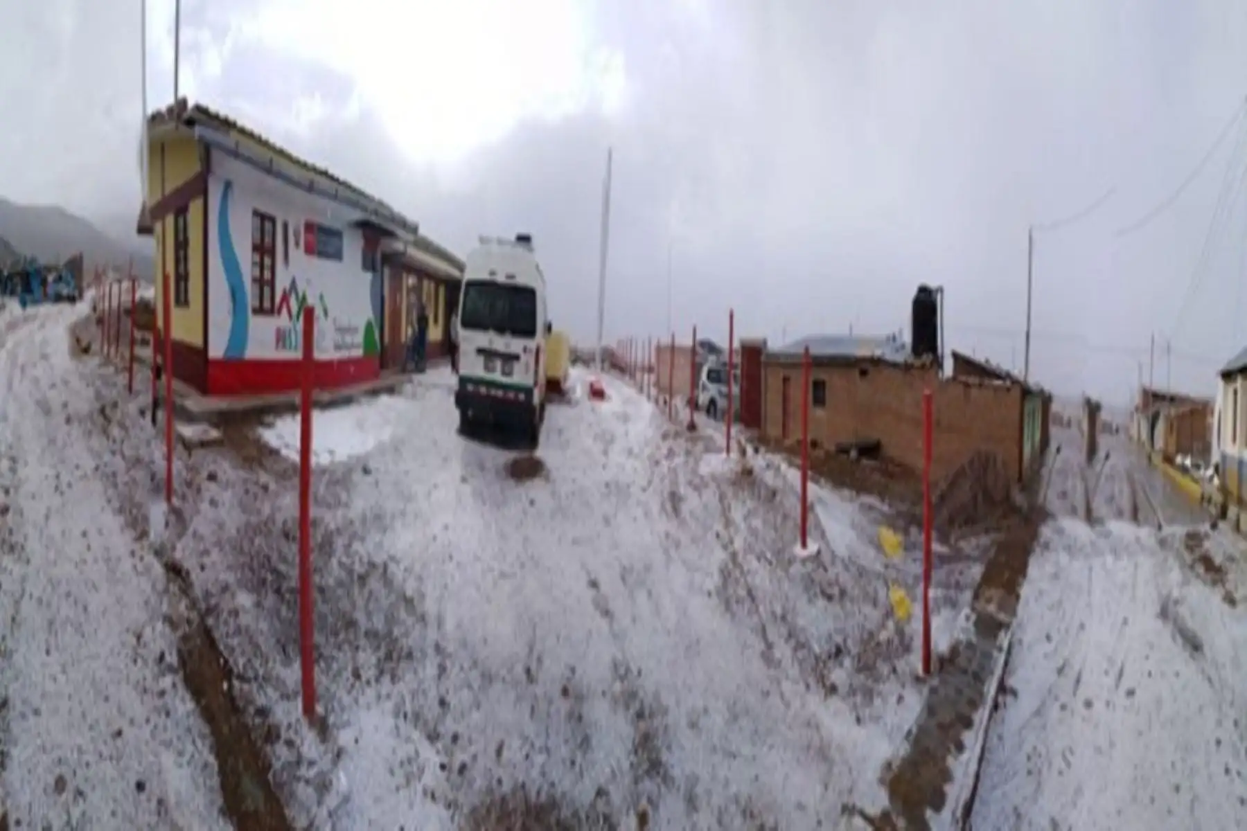 Nevadas en Tacna afectan el tránsito en las vías de la región.