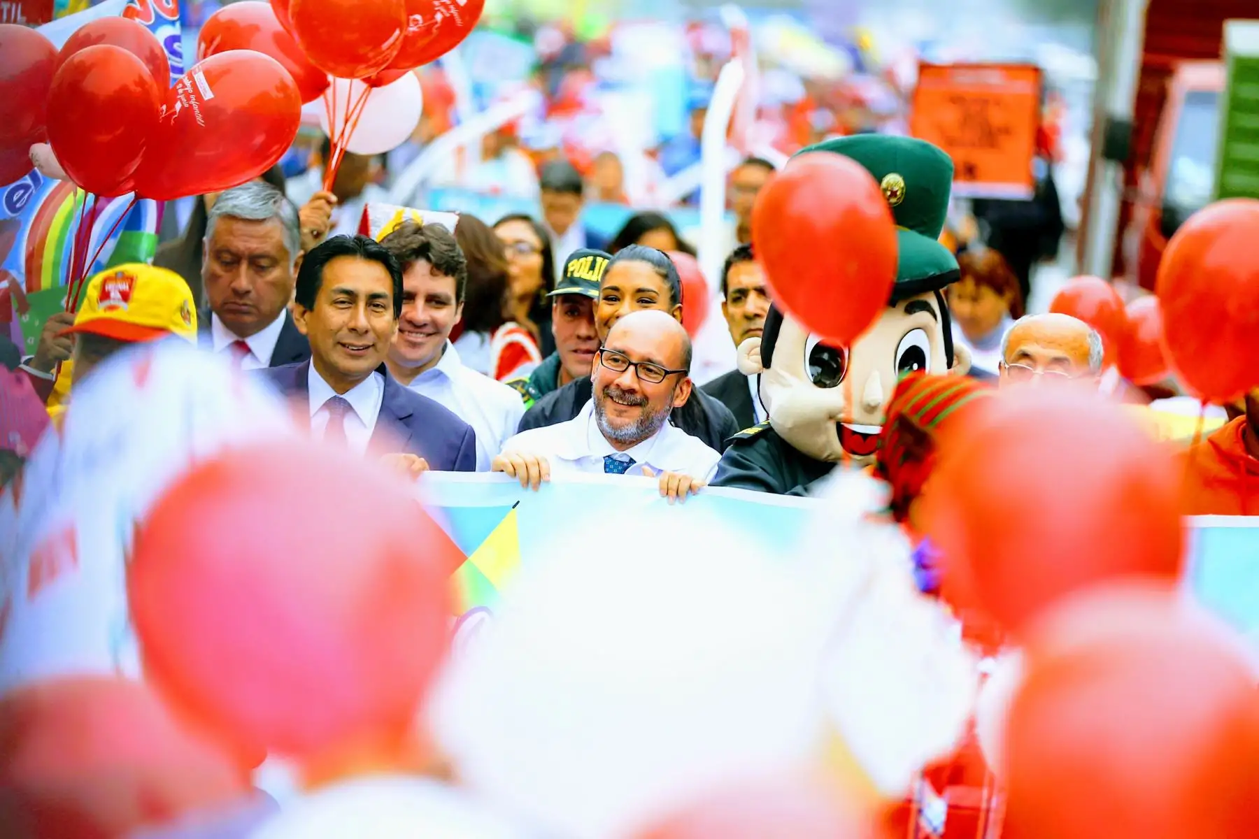 Ministro de Trabajo, Christian Sánchez, encabeza pasacalle en el distrito de Magdalena del Mar para crear conciencia sobre el trabajo infantil.  Foto: ANDINA/Luis Iparraguirre