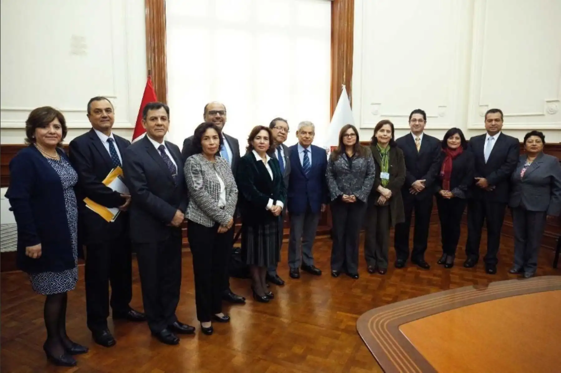 PCM instaló Comisión de Emergencia que tomará acciones para frenar la violencia contra la mujer.